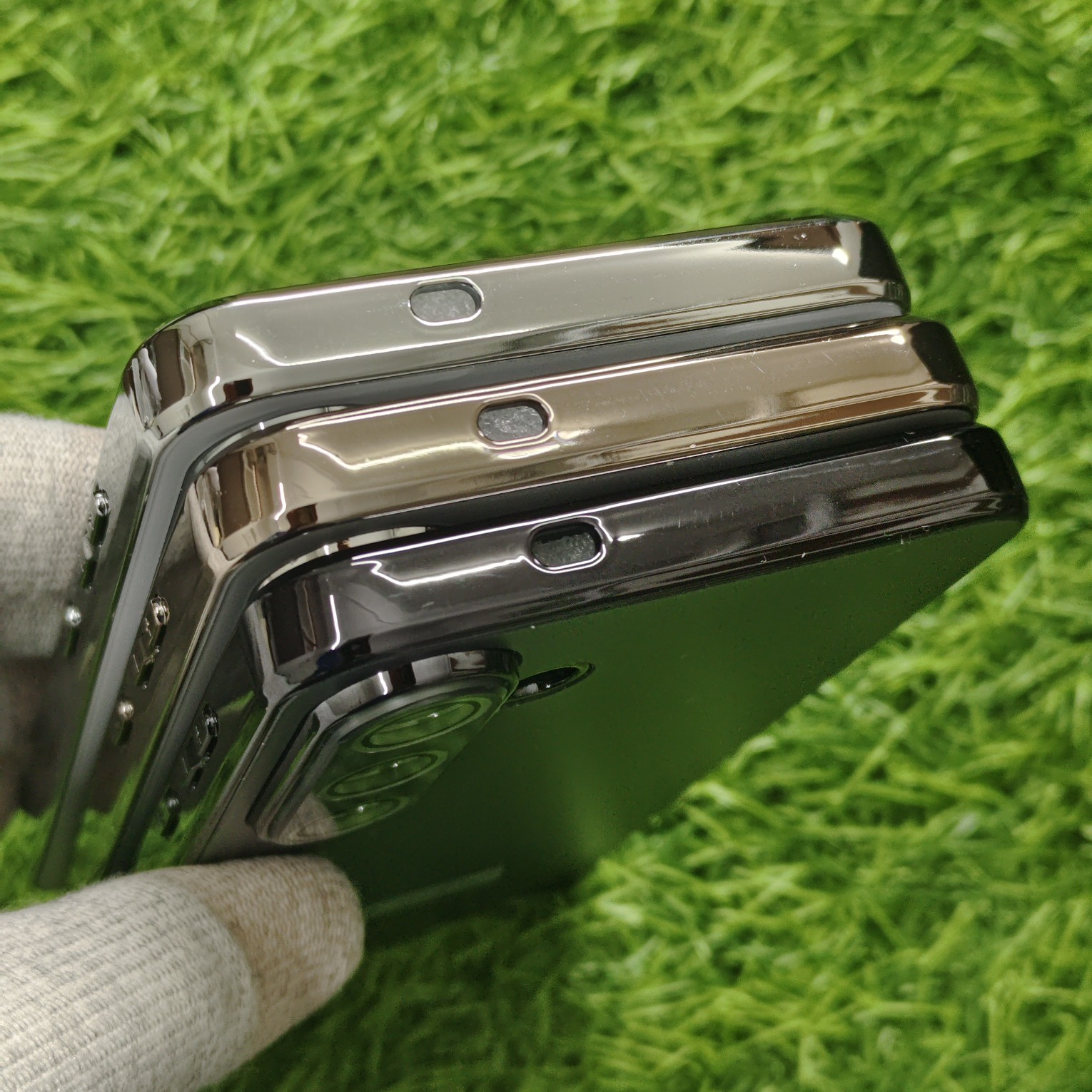 Samsung Galaxy S25 FE Luxury Matte Chrome Finish Back Cover - Image 5