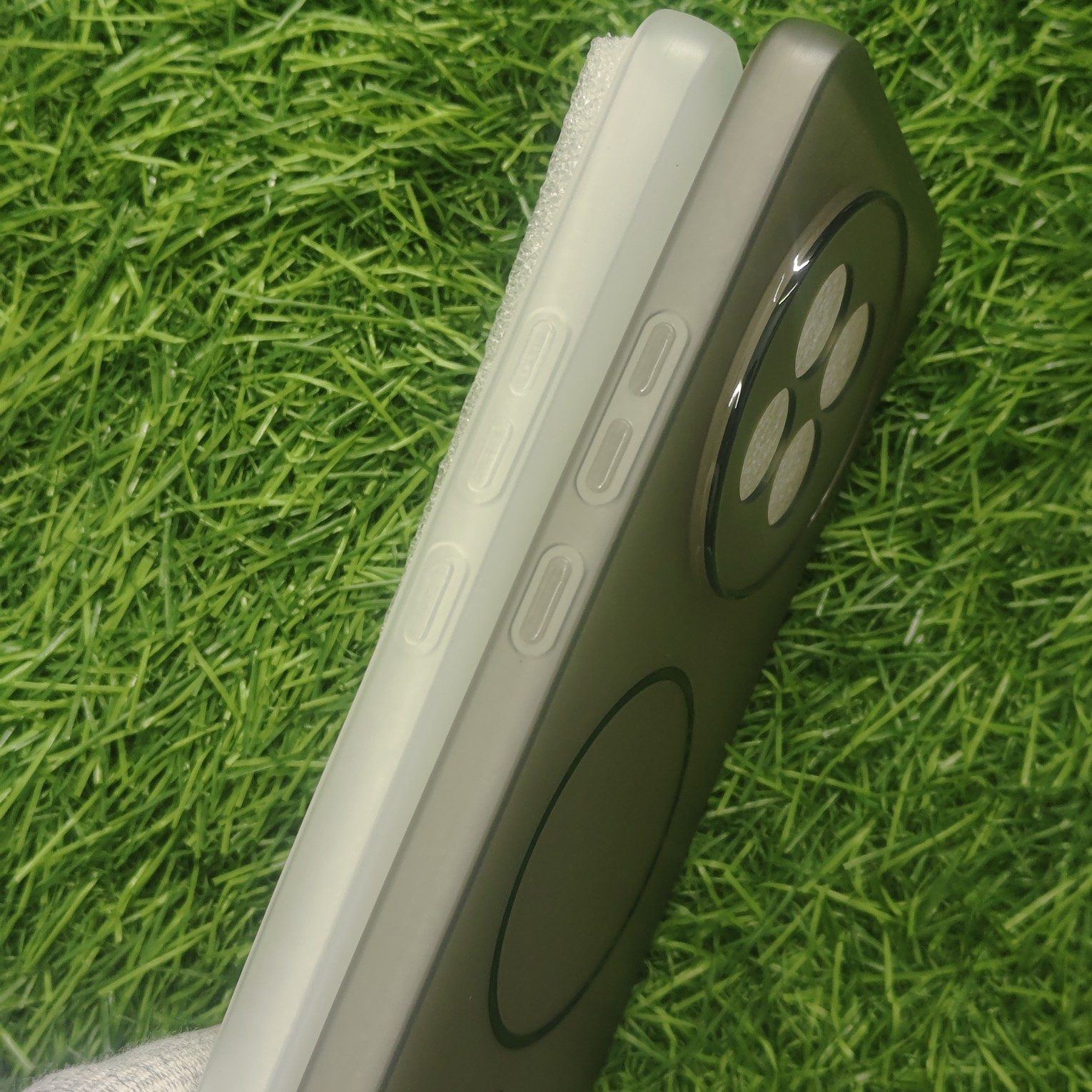 Oppo F31 Pro Plus Paper Silicon Shadow Back Cover No Magsafe - Image 3