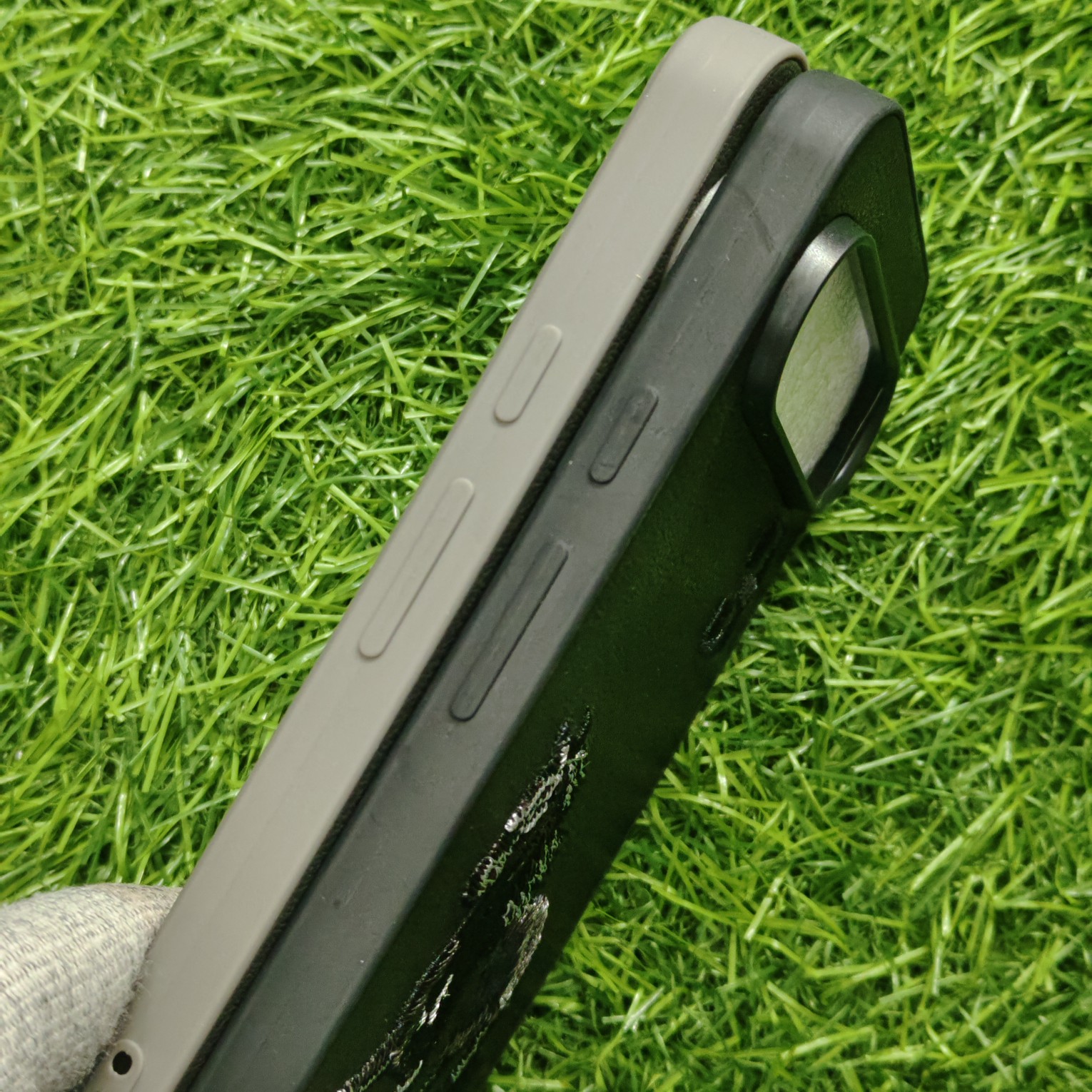 Google Pixel 10 & 10 Pro Premium Polo Leather Back Cover - Image 3