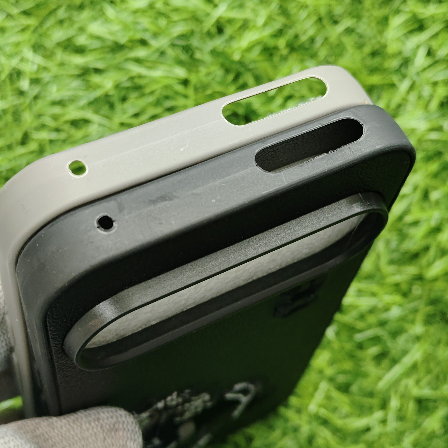 Google Pixel 10 & 10 Pro Premium Polo Leather Back Cover - Image 5