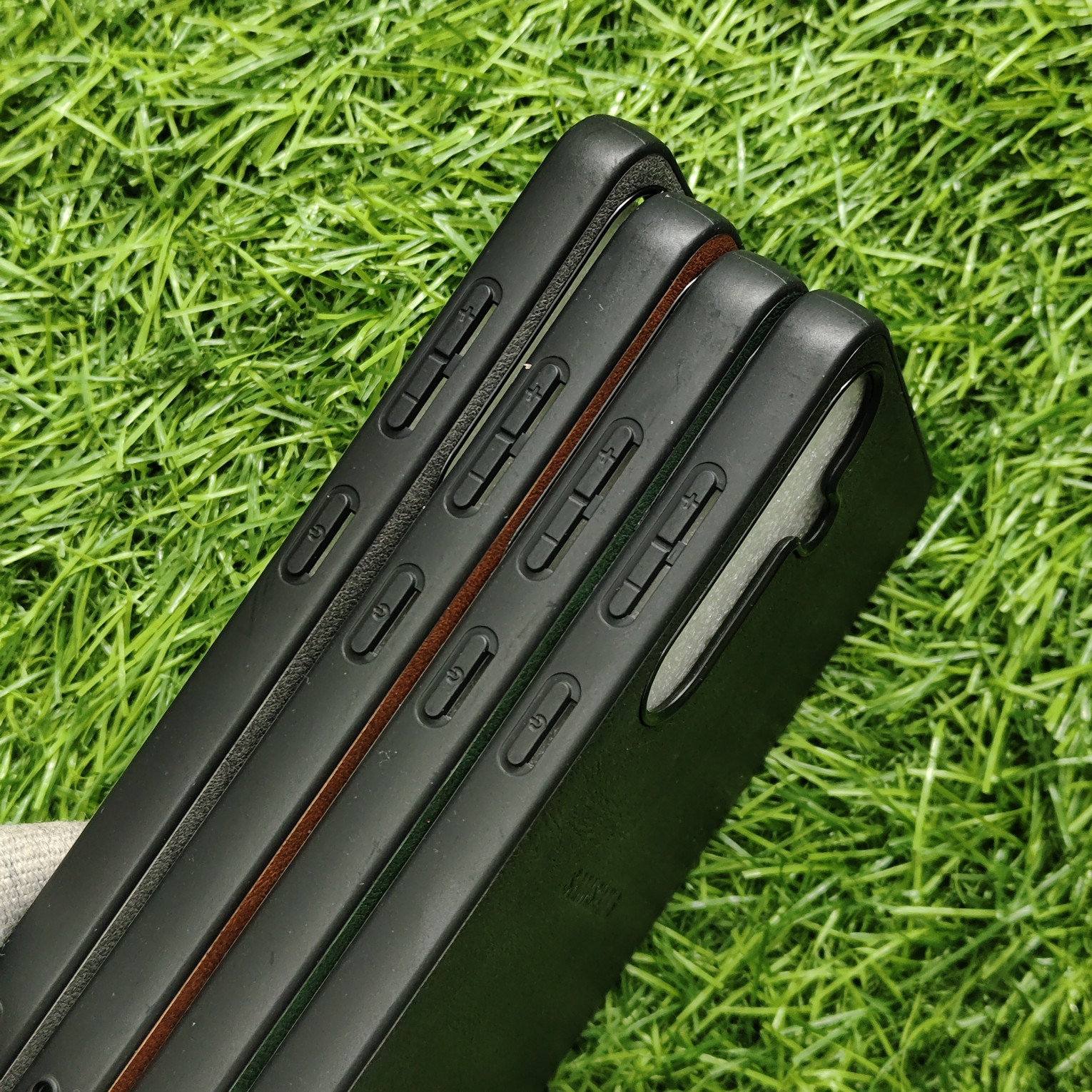 Samsung Galaxy S25 Premium Leather Finish Back Cover - Image 3