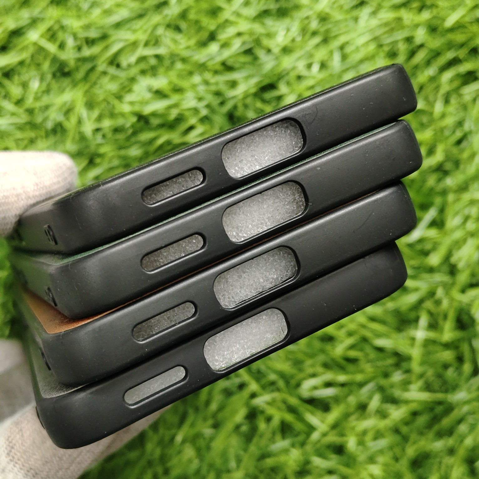 Samsung Galaxy S25 Premium Leather Finish Back Cover - Image 4