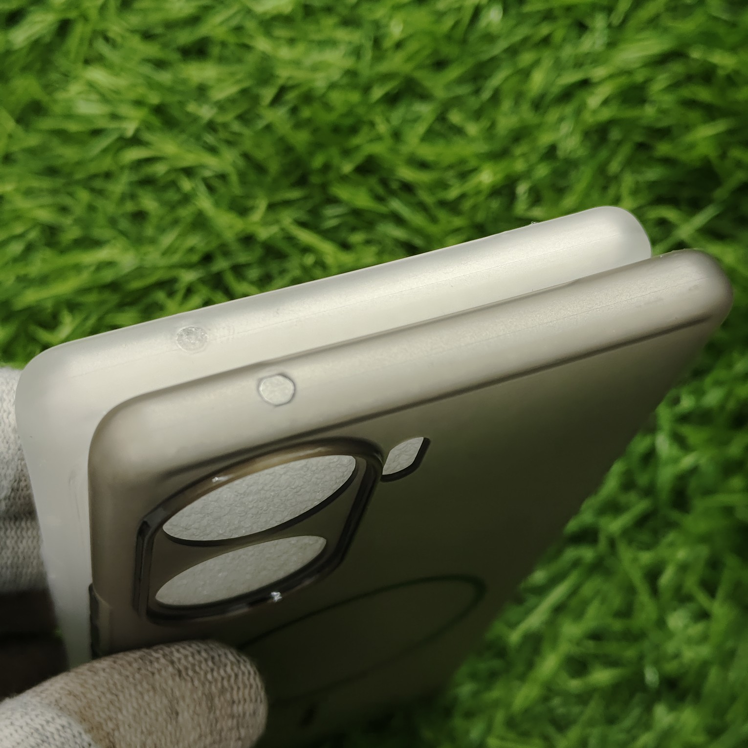 Vivo V29E Paper Silicon Shadow Back Cover No Magsafe - Image 5