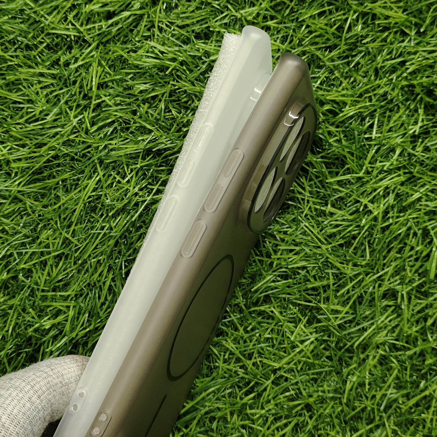 Redmi Note 14 Pro Paper Silicon Shadow Back Cover No Magsafe - Image 3