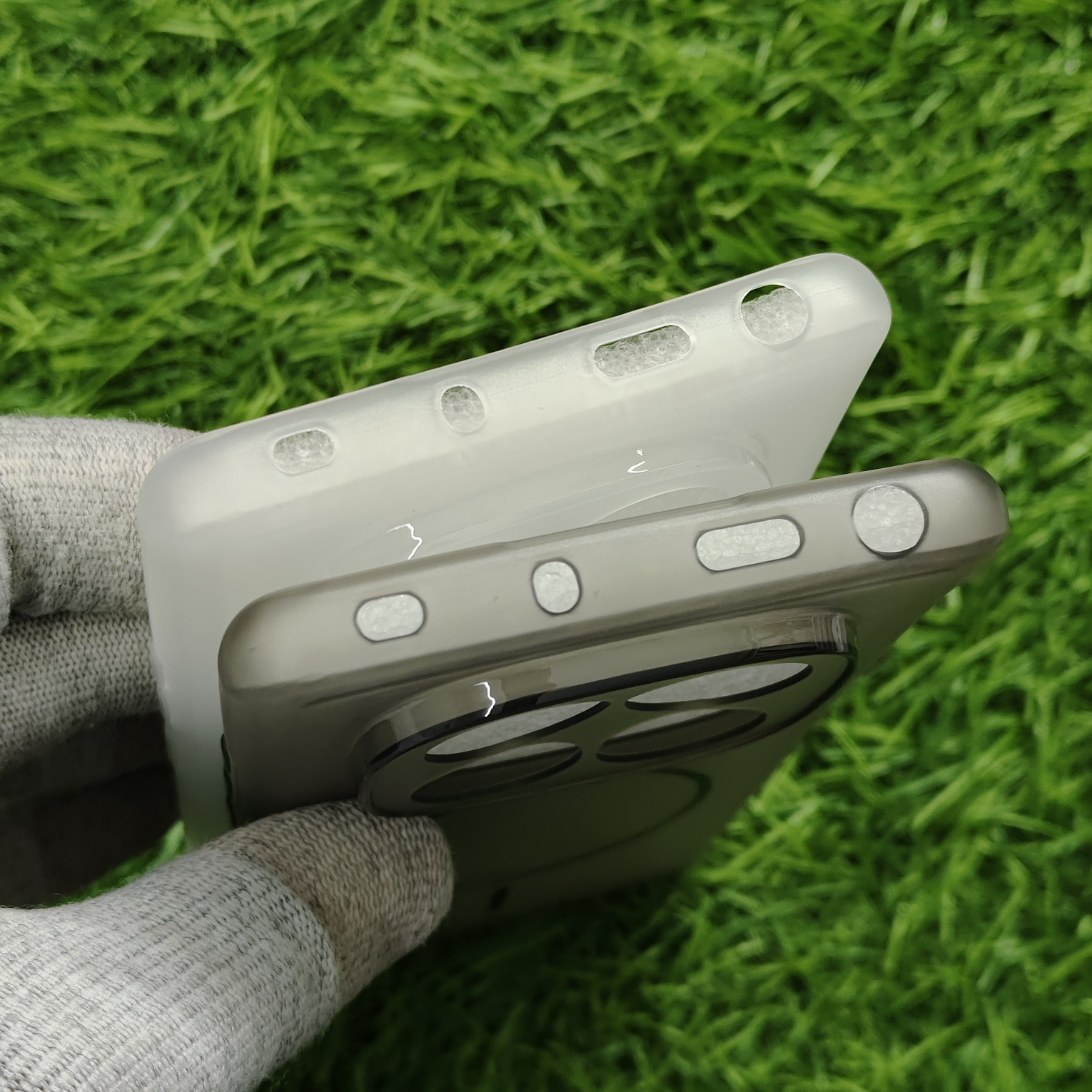 Redmi Note 14 Pro Paper Silicon Shadow Back Cover No Magsafe - Image 5