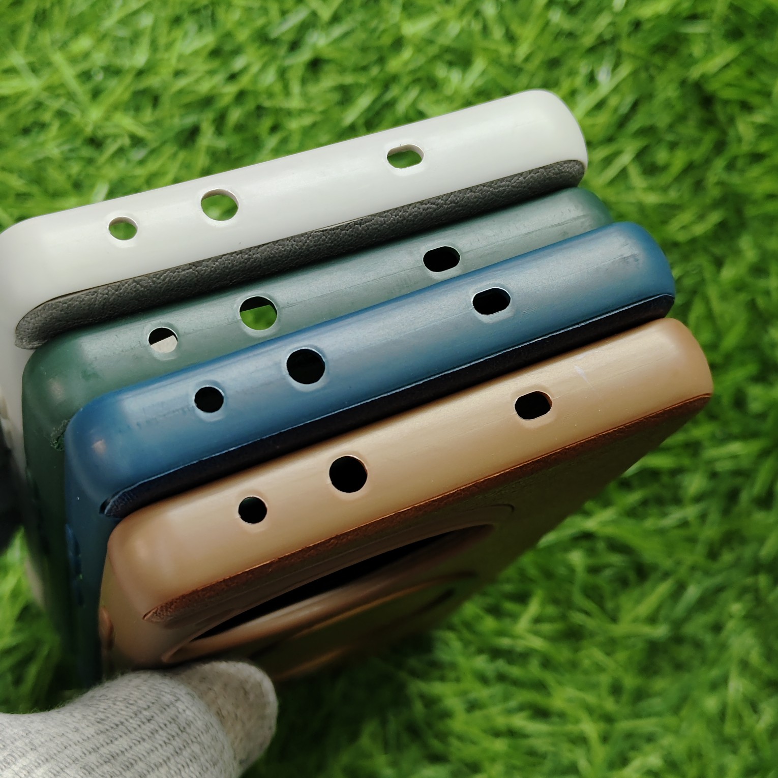 Oneplus 12R Premium Leather Magsafe Back Cover With Cloth Inside - Image 6