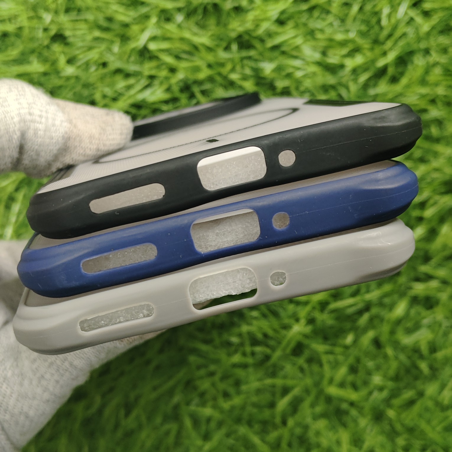 Realme 14 Pro Stylish Frosted No Magsafe Back Cover - Image 4