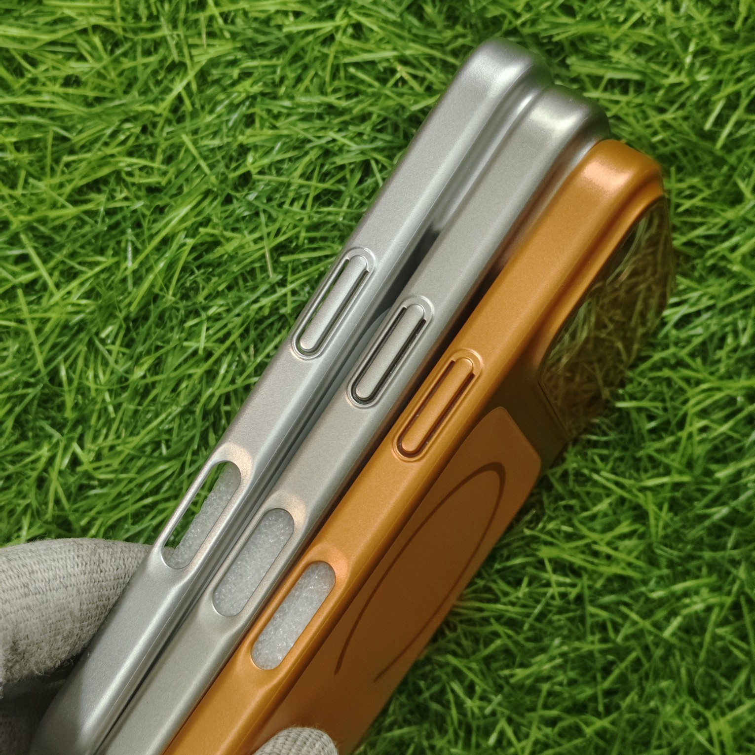 iPhone 16 & 16 Pro & 16 Pro Max Premium Hard Case AG Matte Convertor Back Cover - Image 3