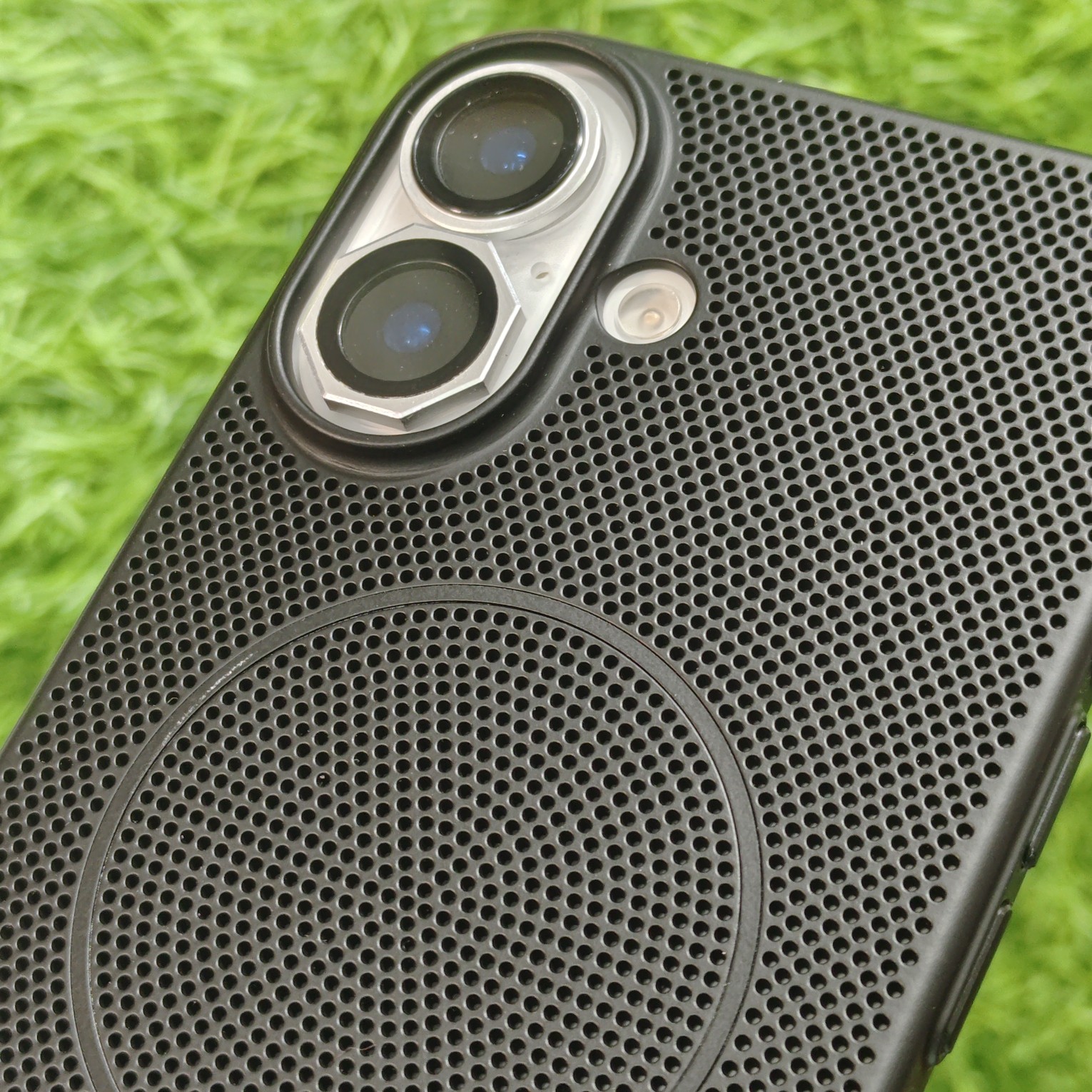 iPhone 16 & 16 Pro & 16 Pro Max Stylish Air Back Cover - Image 8