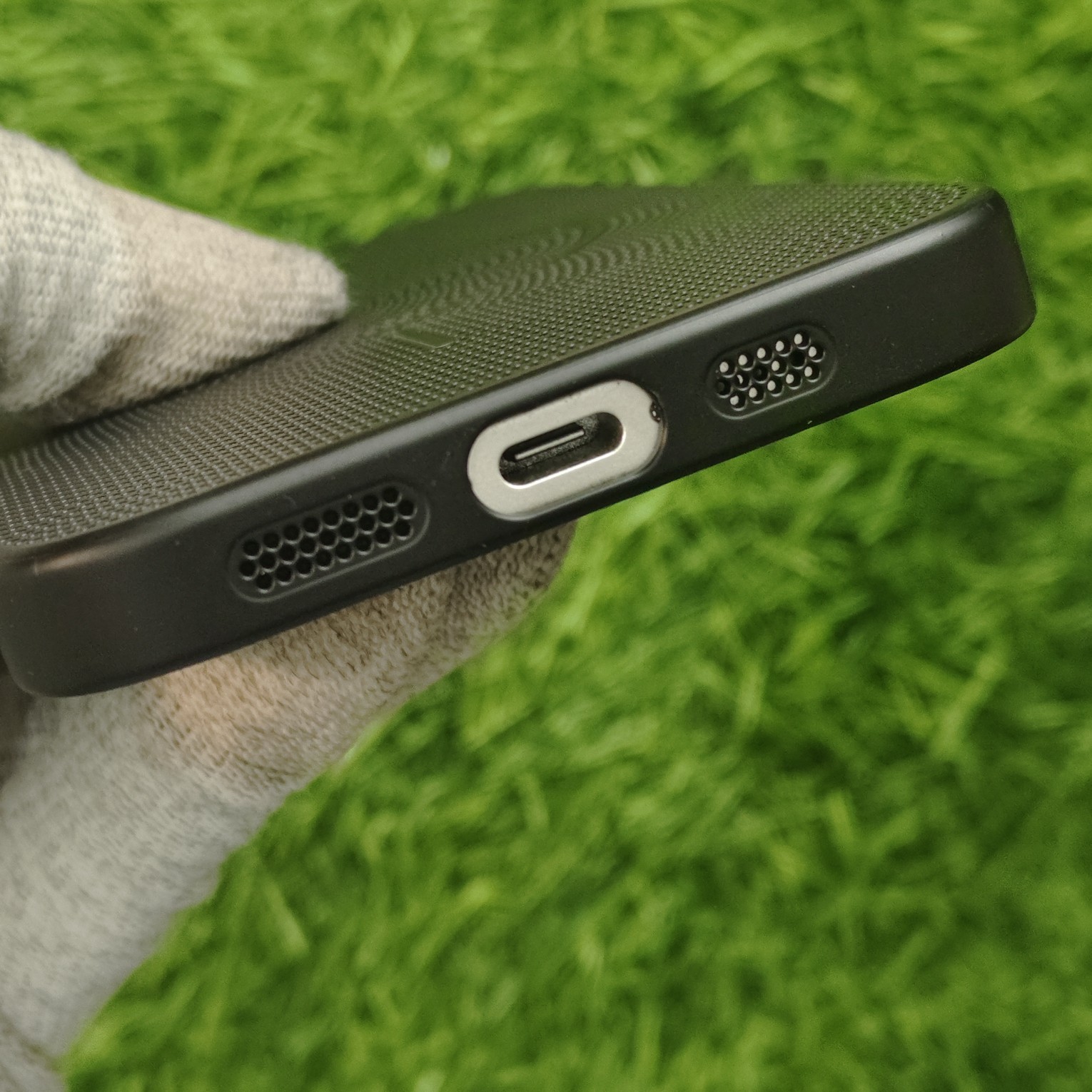 iPhone 16 & 16 Pro & 16 Pro Max Stylish Air Back Cover - Image 10