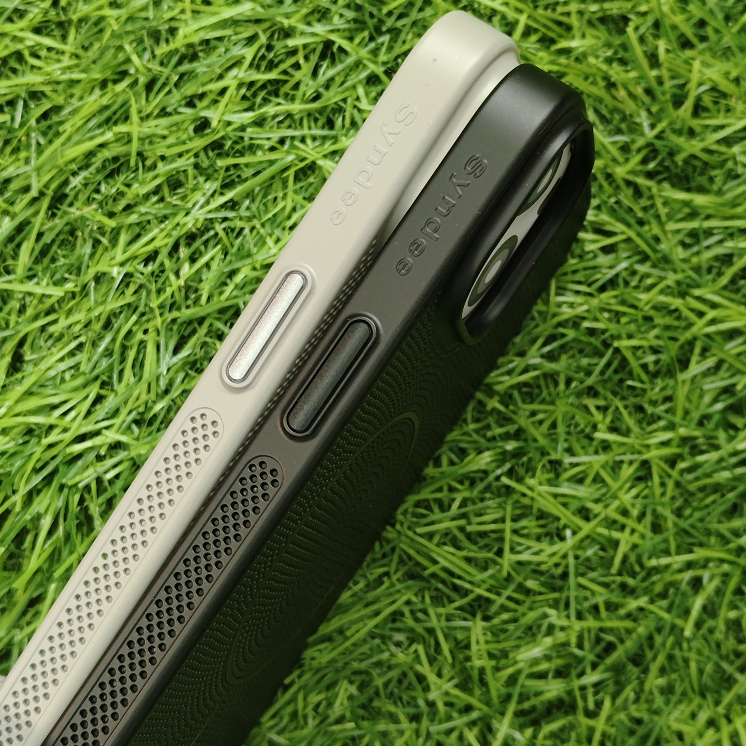 iPhone 15 & 15 Pro & 15 Pro Max Stylish Air Back Cover - Image 3