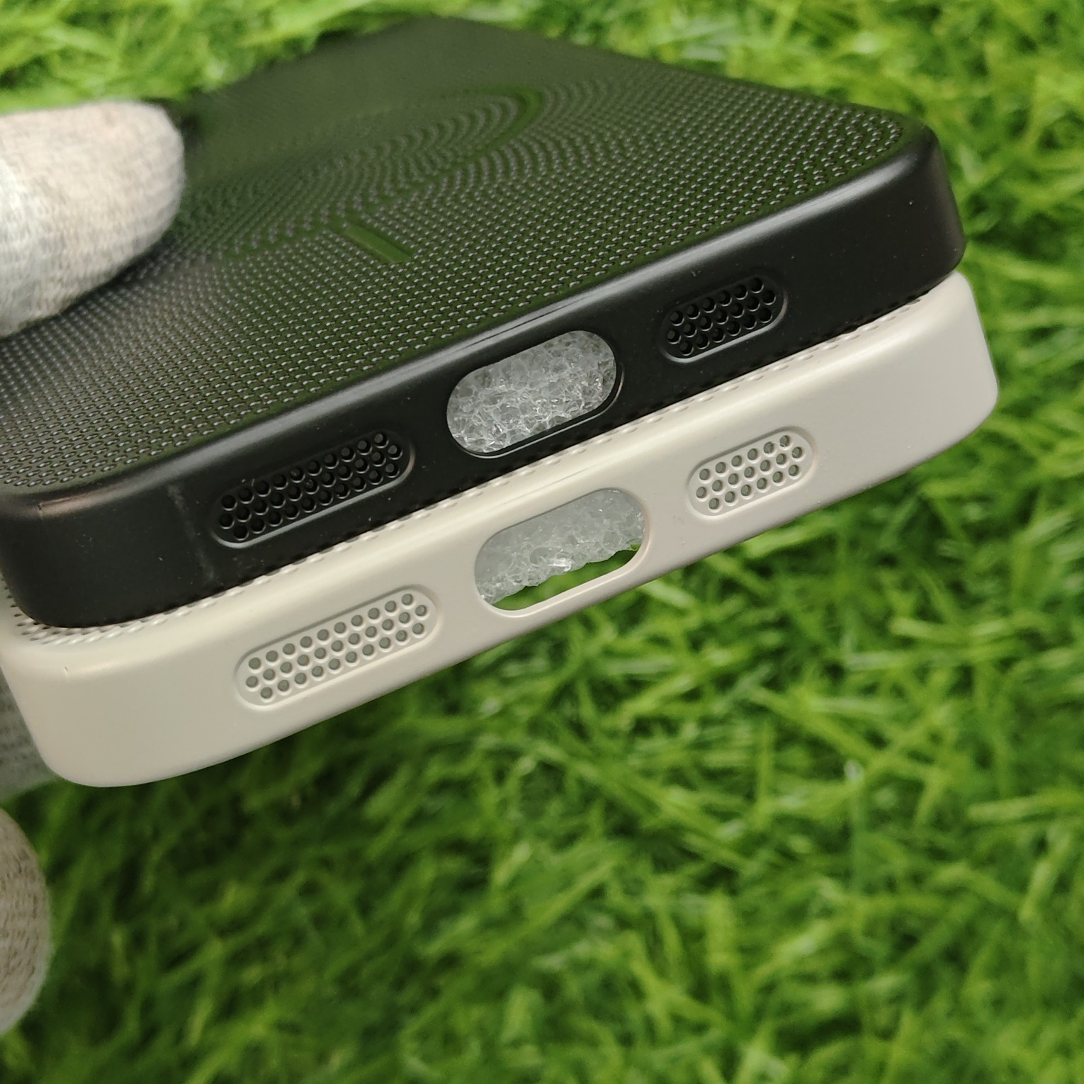 iPhone 15 & 15 Pro & 15 Pro Max Stylish Air Back Cover - Image 4