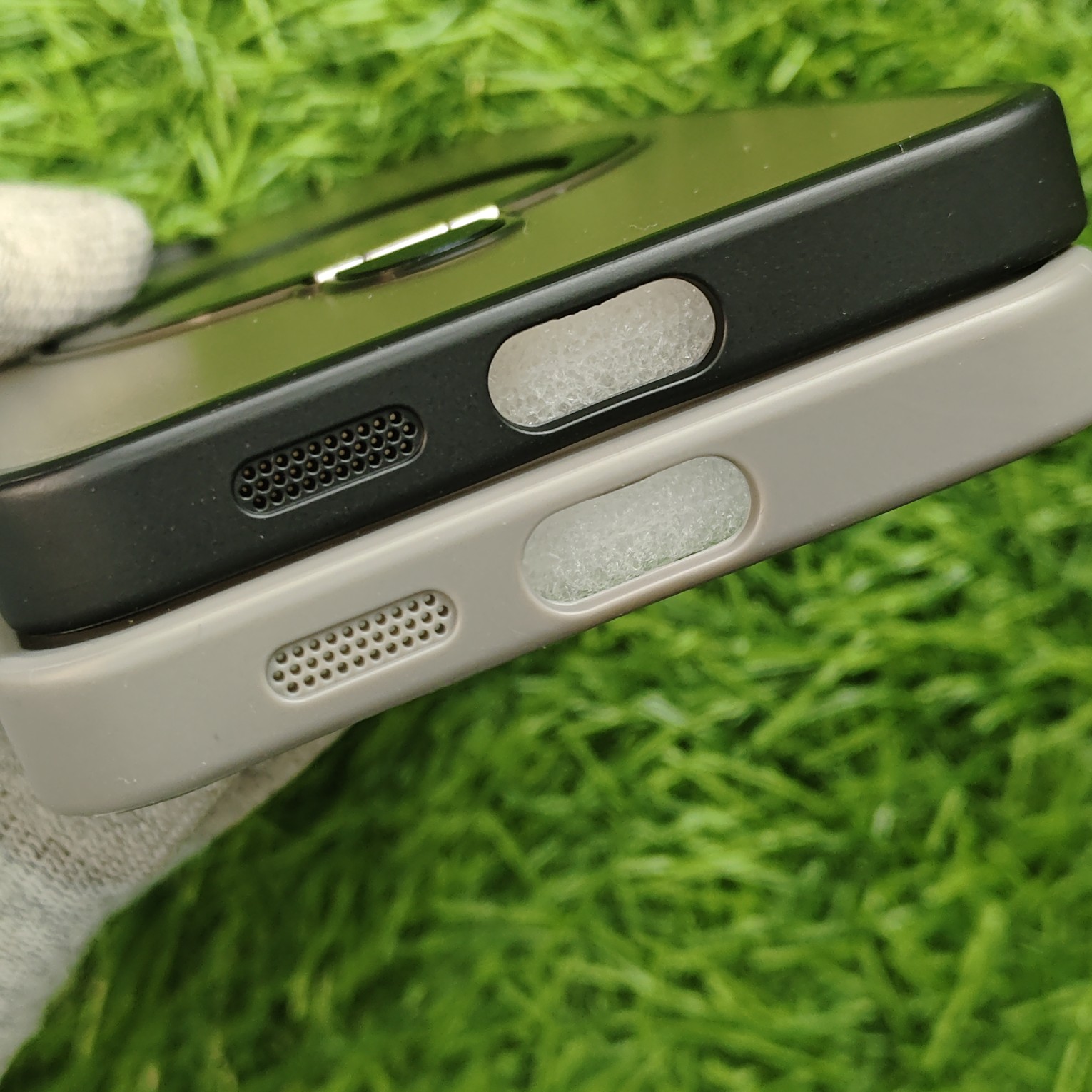 Samsung S25 FE Stylish MagSafe Foldable Stand Back Cover - Image 4