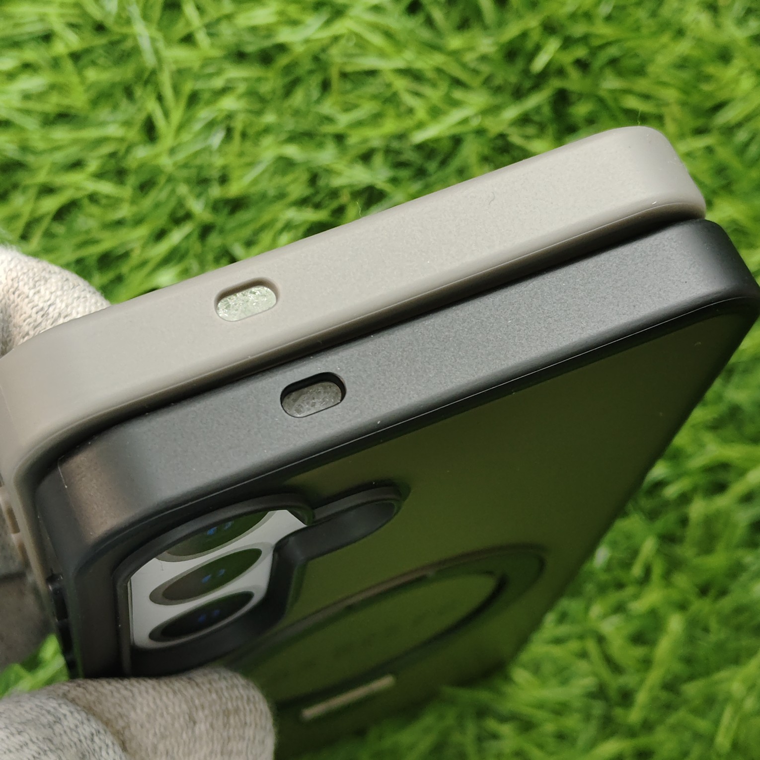 Samsung S25 FE Stylish MagSafe Foldable Stand Back Cover - Image 5