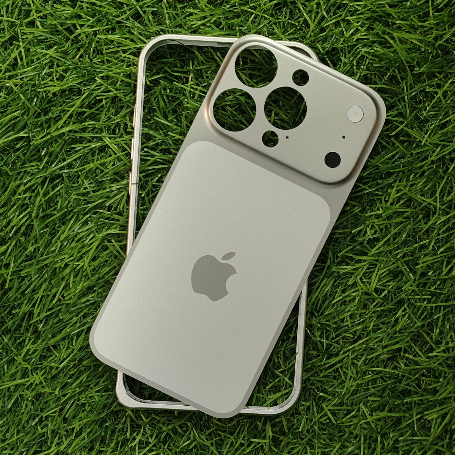 iPhone 15 & 15 Pro & 15 Pro Max Premium Hard Case Frame Convertor Back Cover