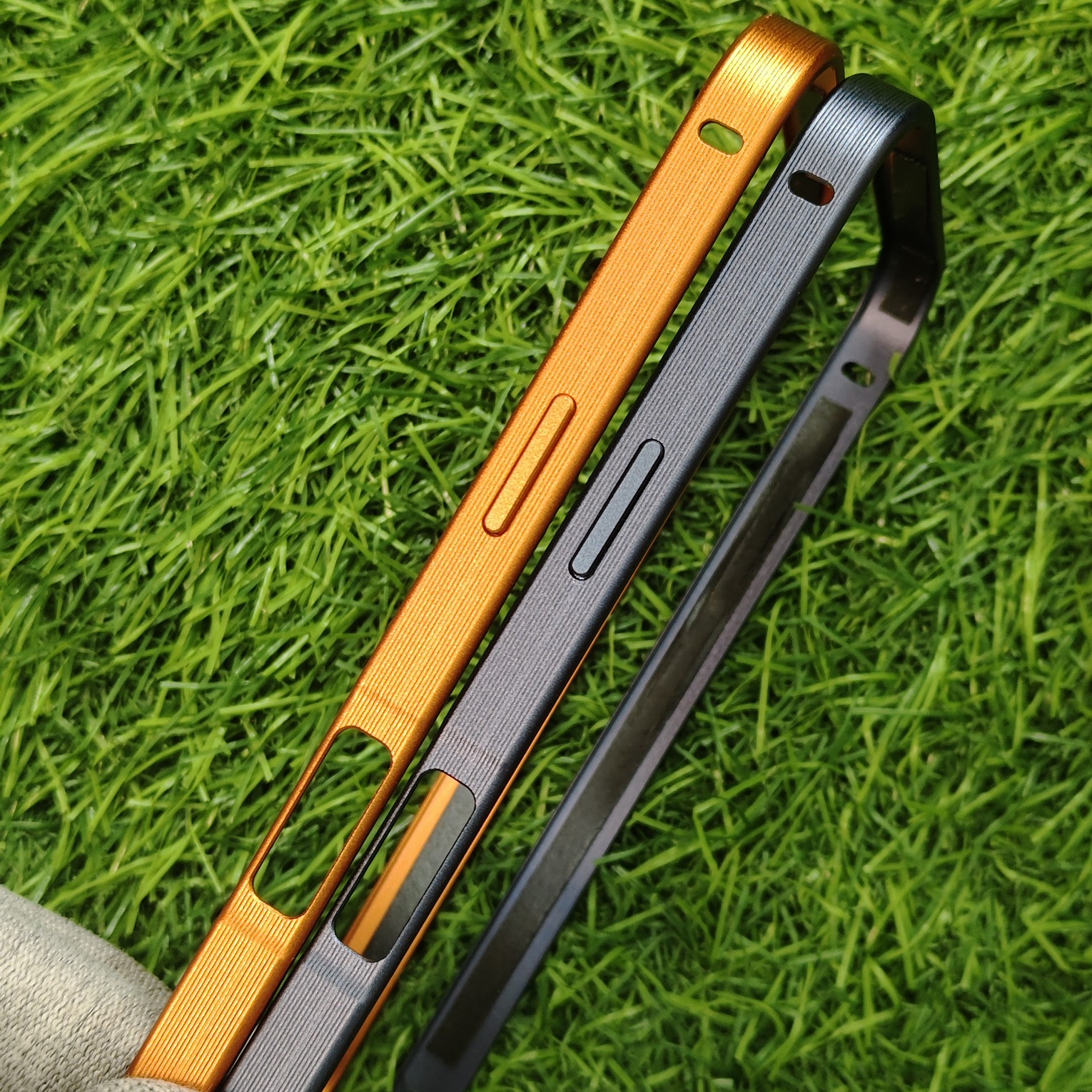 iPhone 16 & 16 Pro & 16 Pro Max Premium Hard Case Frame Convertor Back Cover - Image 3