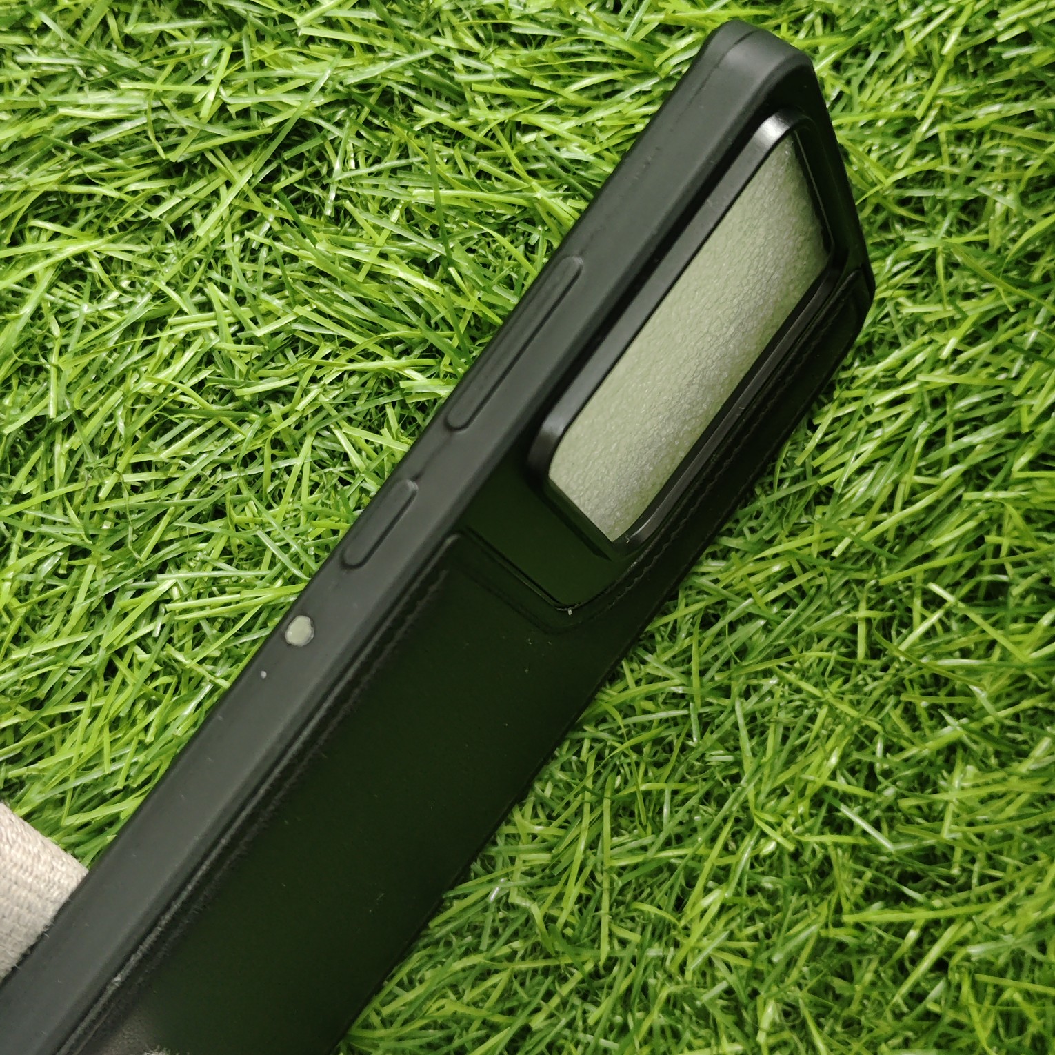 Motorola Edge 60 Fusion Premium Puffer Leather Finish Back Cover - Image 3