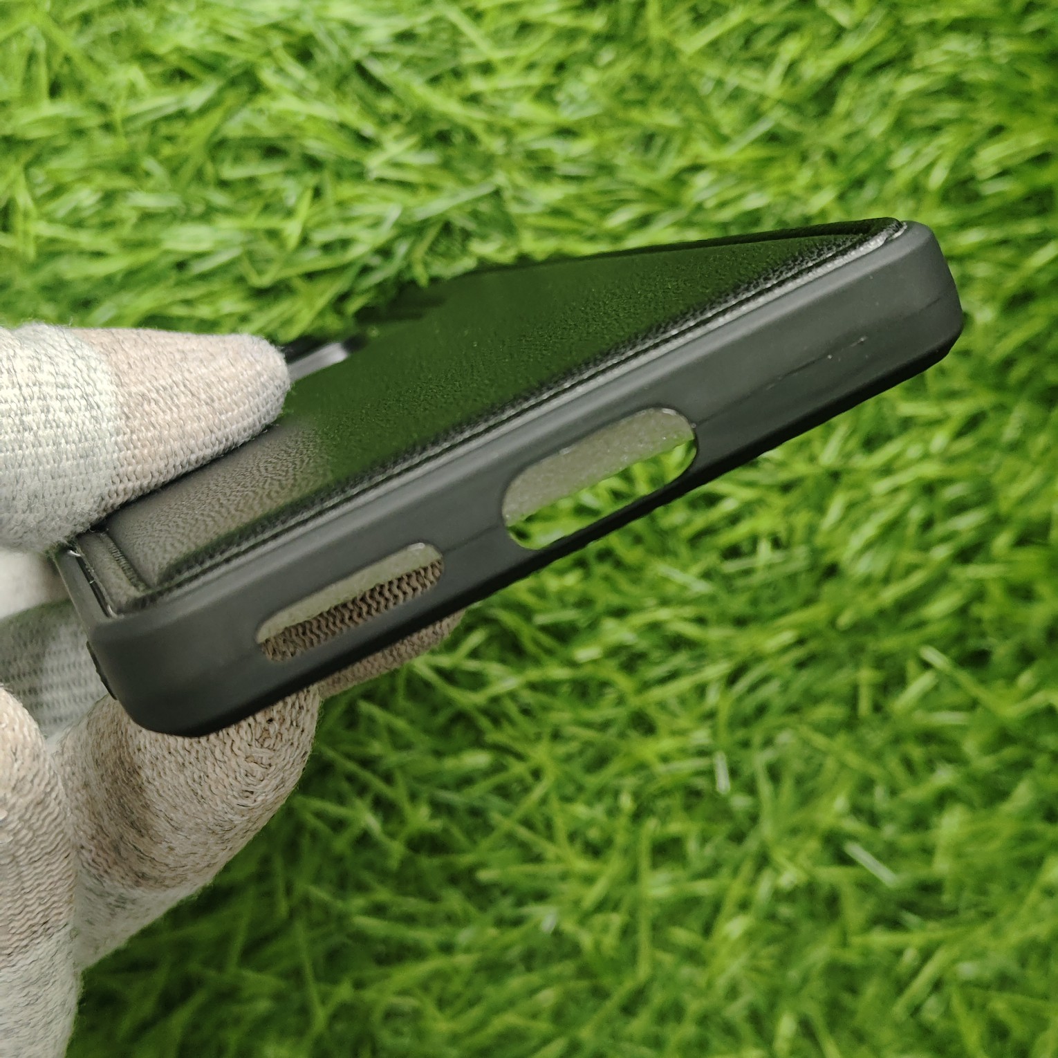 Motorola Edge 60 Fusion Premium Puffer Leather Finish Back Cover - Image 4