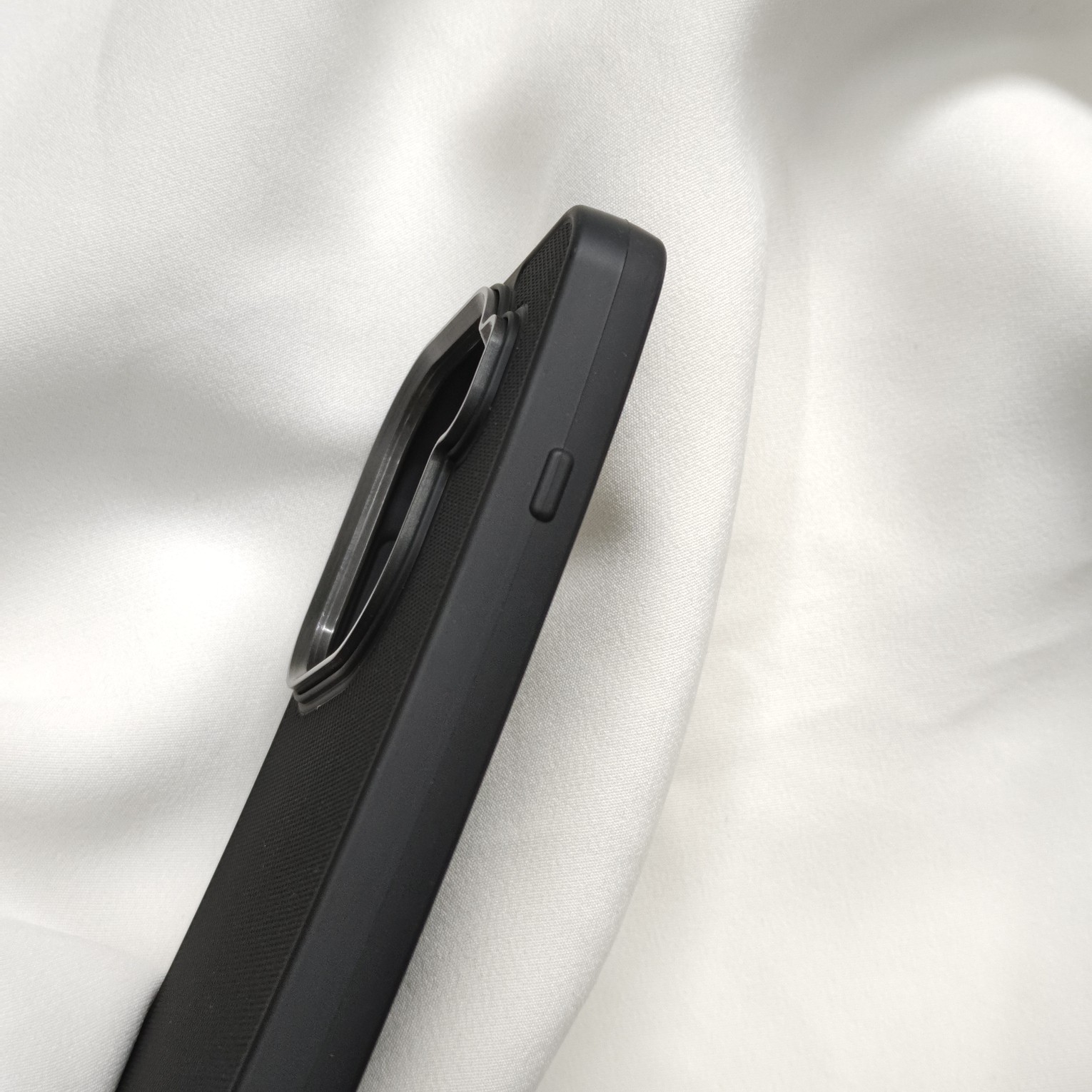 Oppo Find X9 Pro Black Nilkin Back Cover With Cloth Inside - Image 5