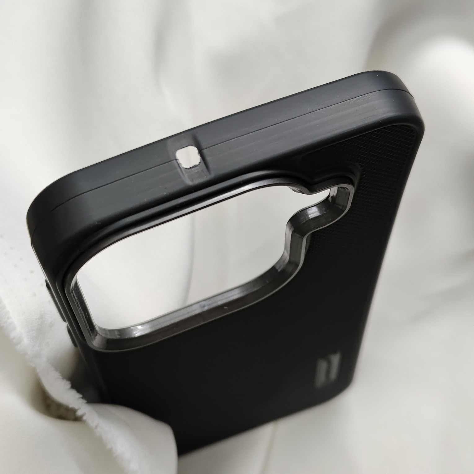 Oppo Find X9 Pro Black Nilkin Back Cover With Cloth Inside - Image 6