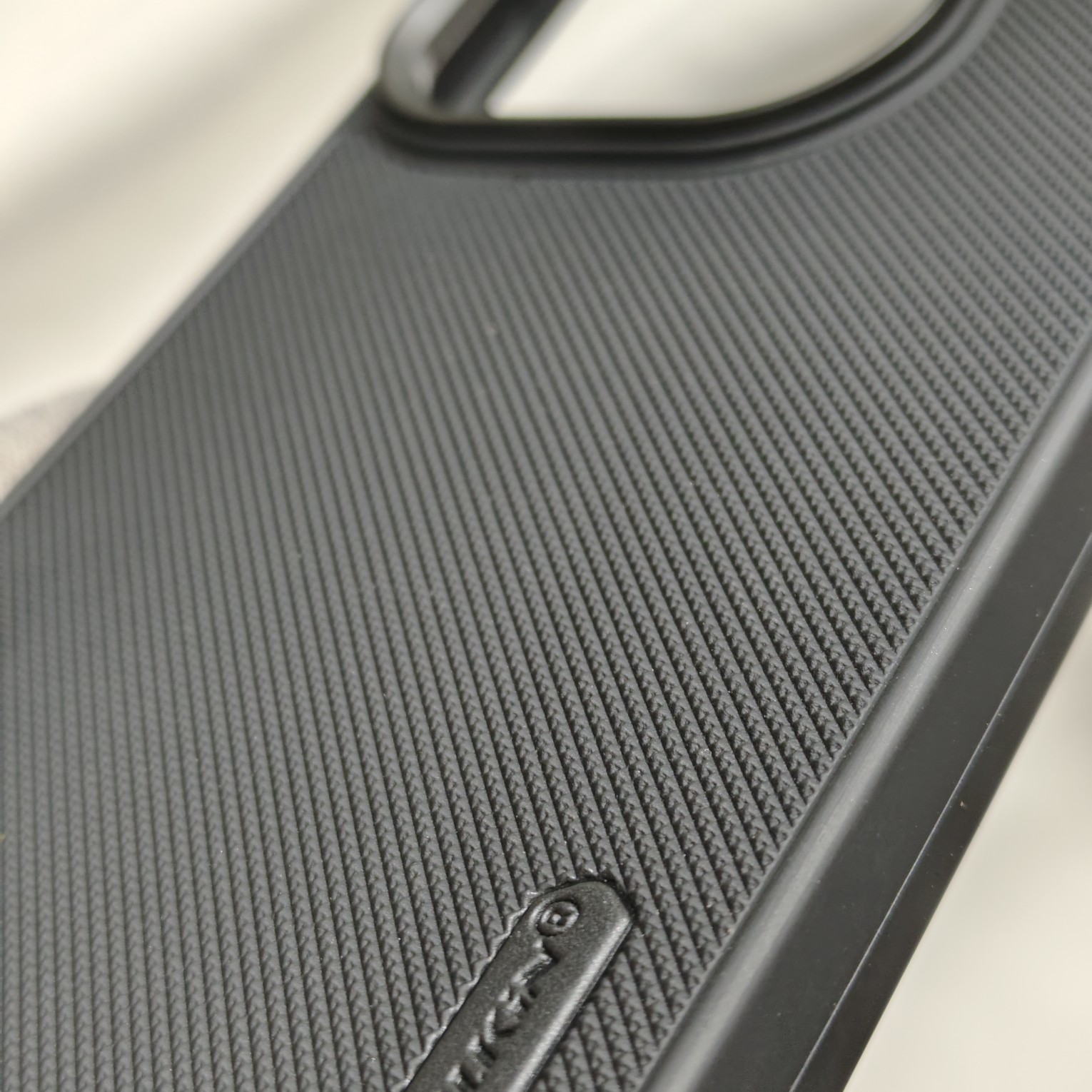 Oppo Find X9 Pro Black Nilkin Back Cover With Cloth Inside - Image 8