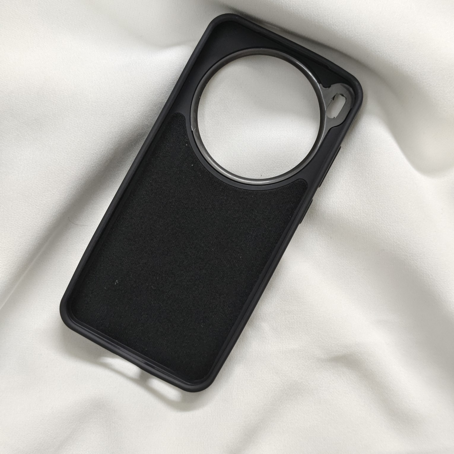 Vivo X300 Black Nilkin Back Cover With Cloth Inside - Image 6