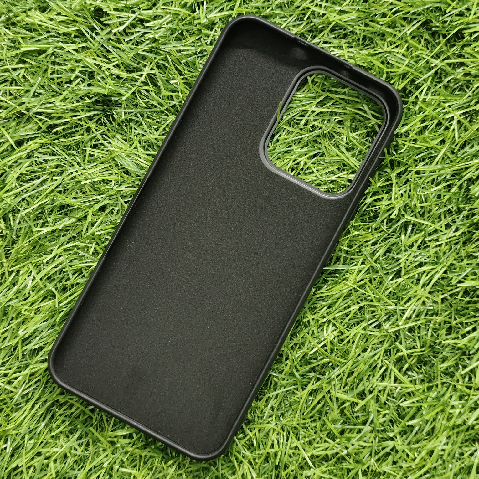 Oppo Reno 14 Premium Puffer Leather Finish Back Cover With Metal Lion Logo - Image 7