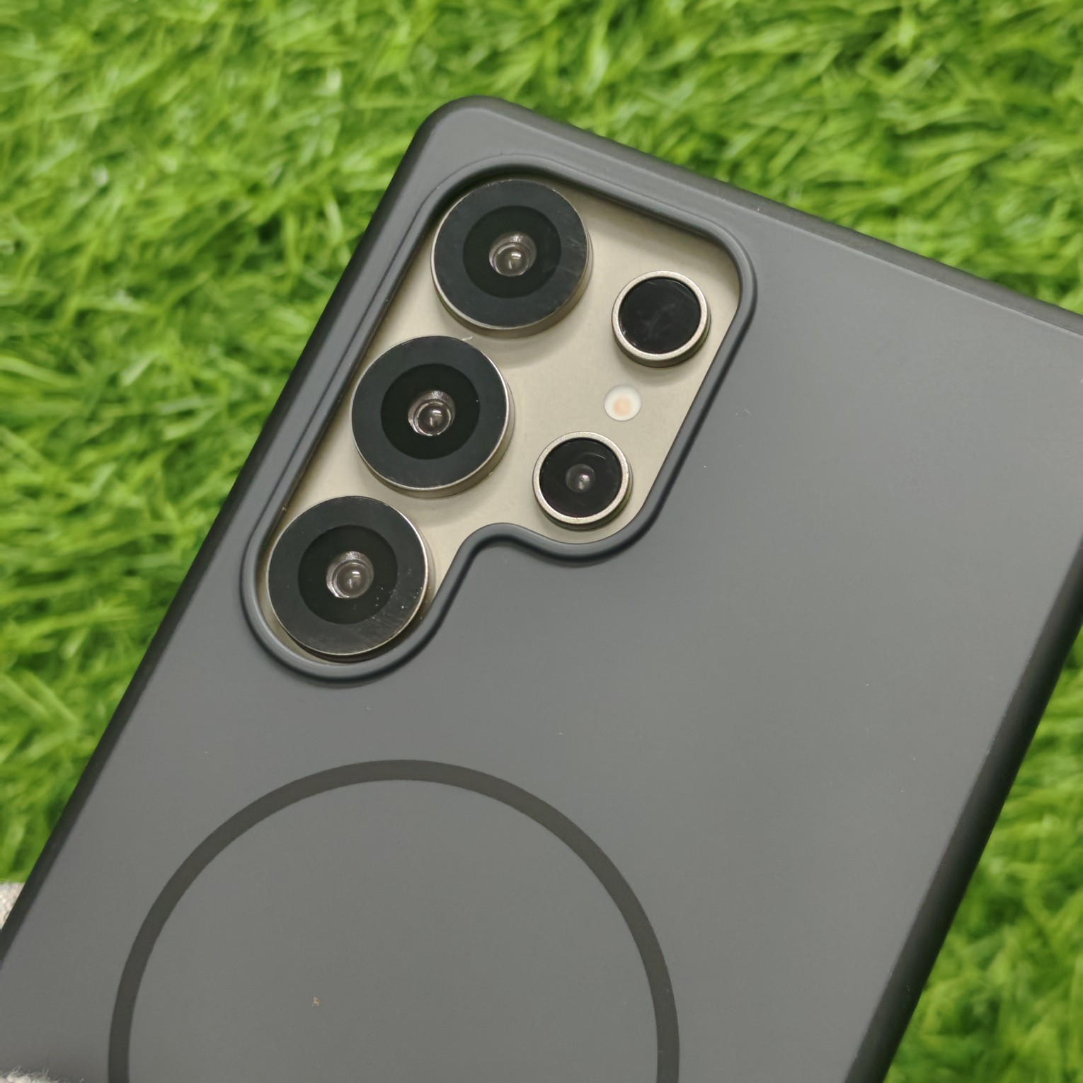 Samsung Galaxy S25 Ultra Premium Silicon Magsafe Back Cover - Image 9