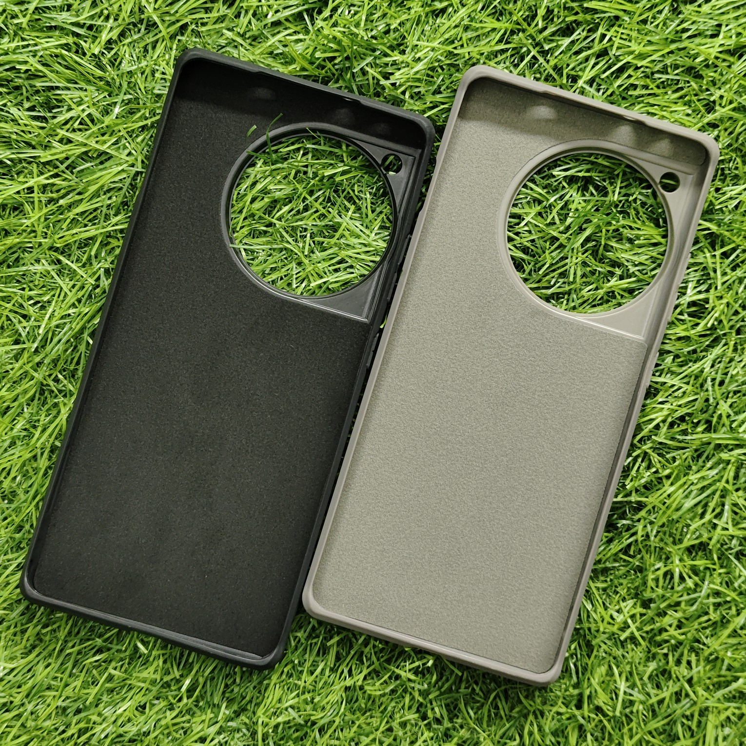 Oneplus 12R Premium Puffer Leather Finish Back Cover With Metal Lion Logo - Image 10