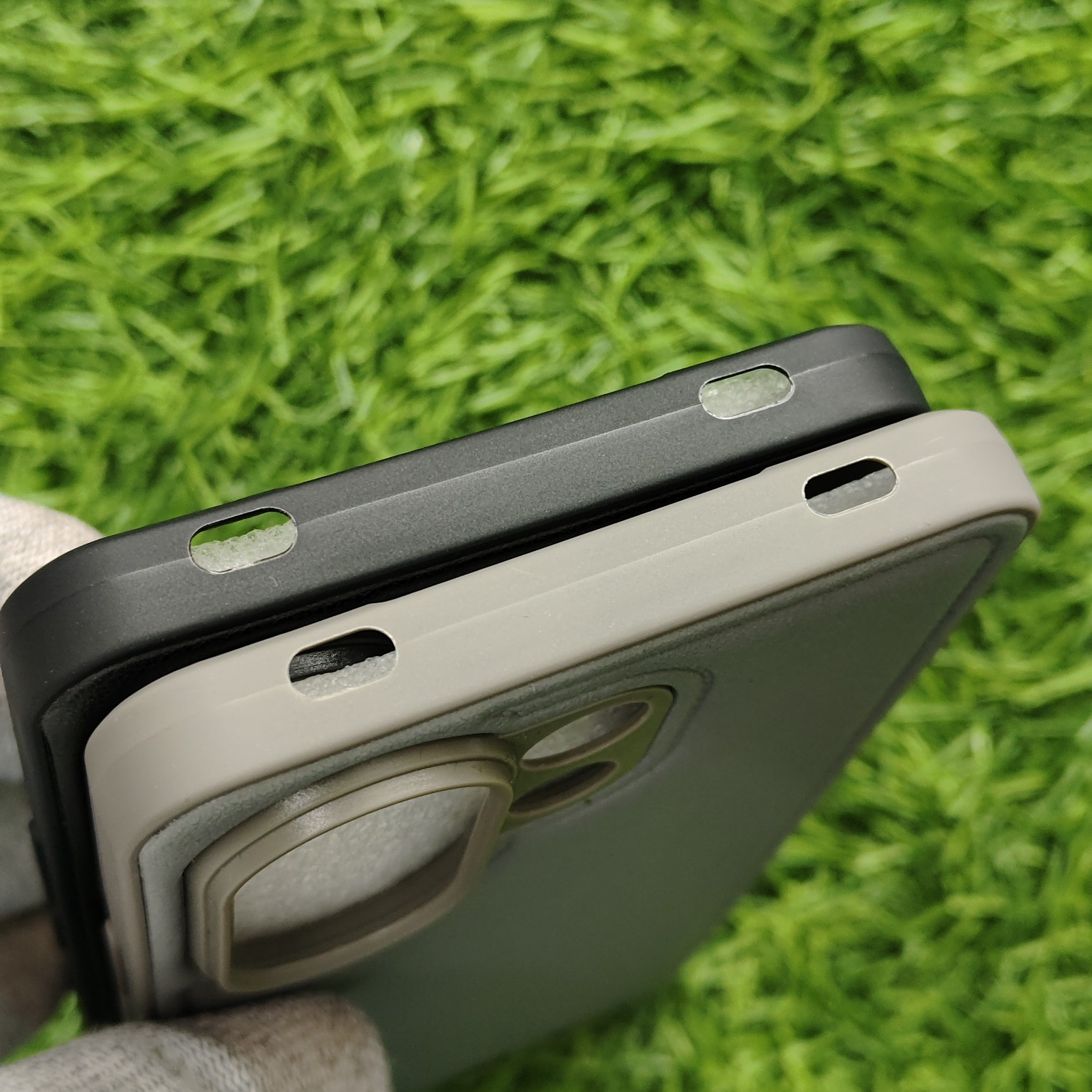 Vivo V60 & V60E & T4 Pro Premium Puffer Leather Finish Back Cover With Metal Lion Logo - Image 6