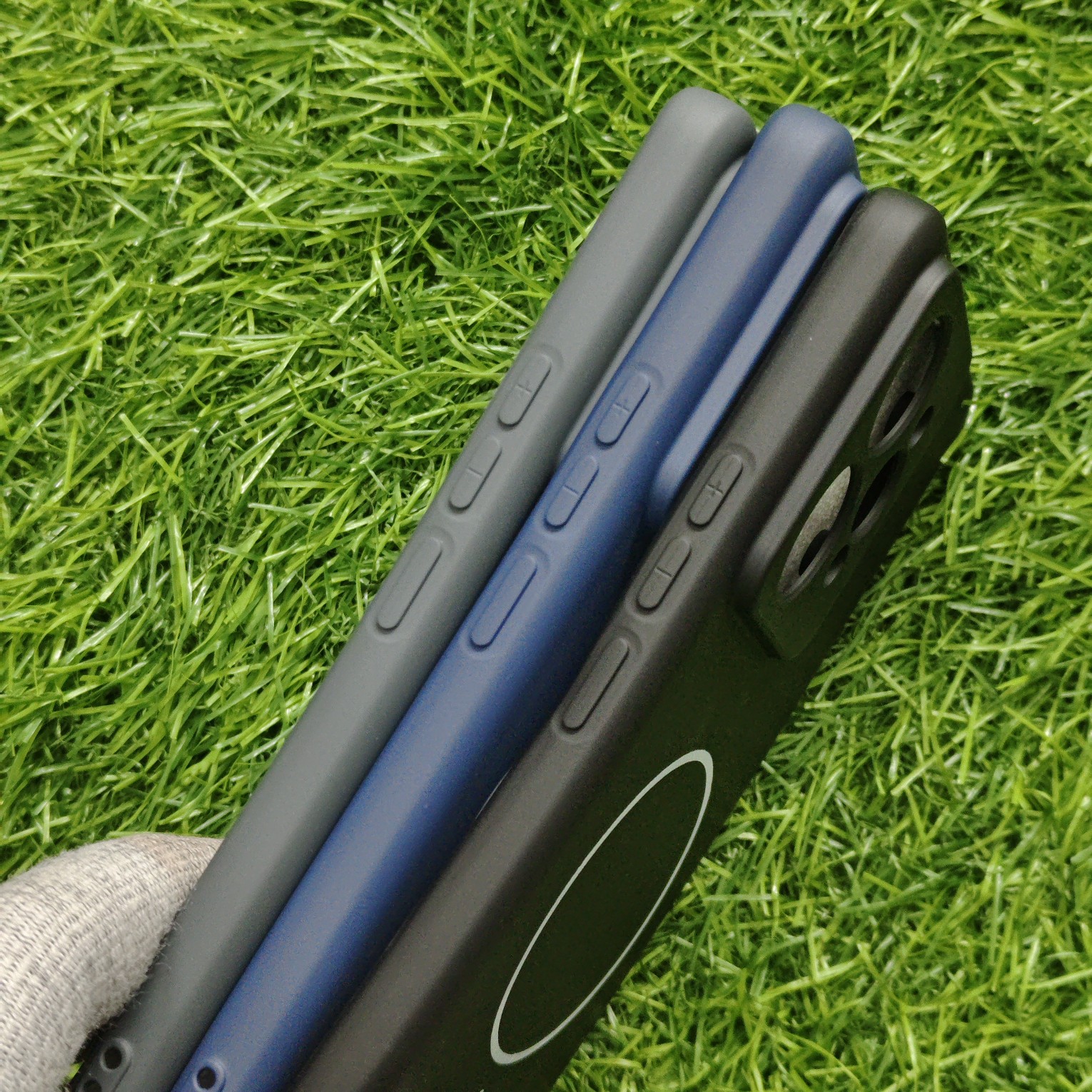 Realme 15 Silicon No Magsafe Back Cover With Cloth Inside - Image 3