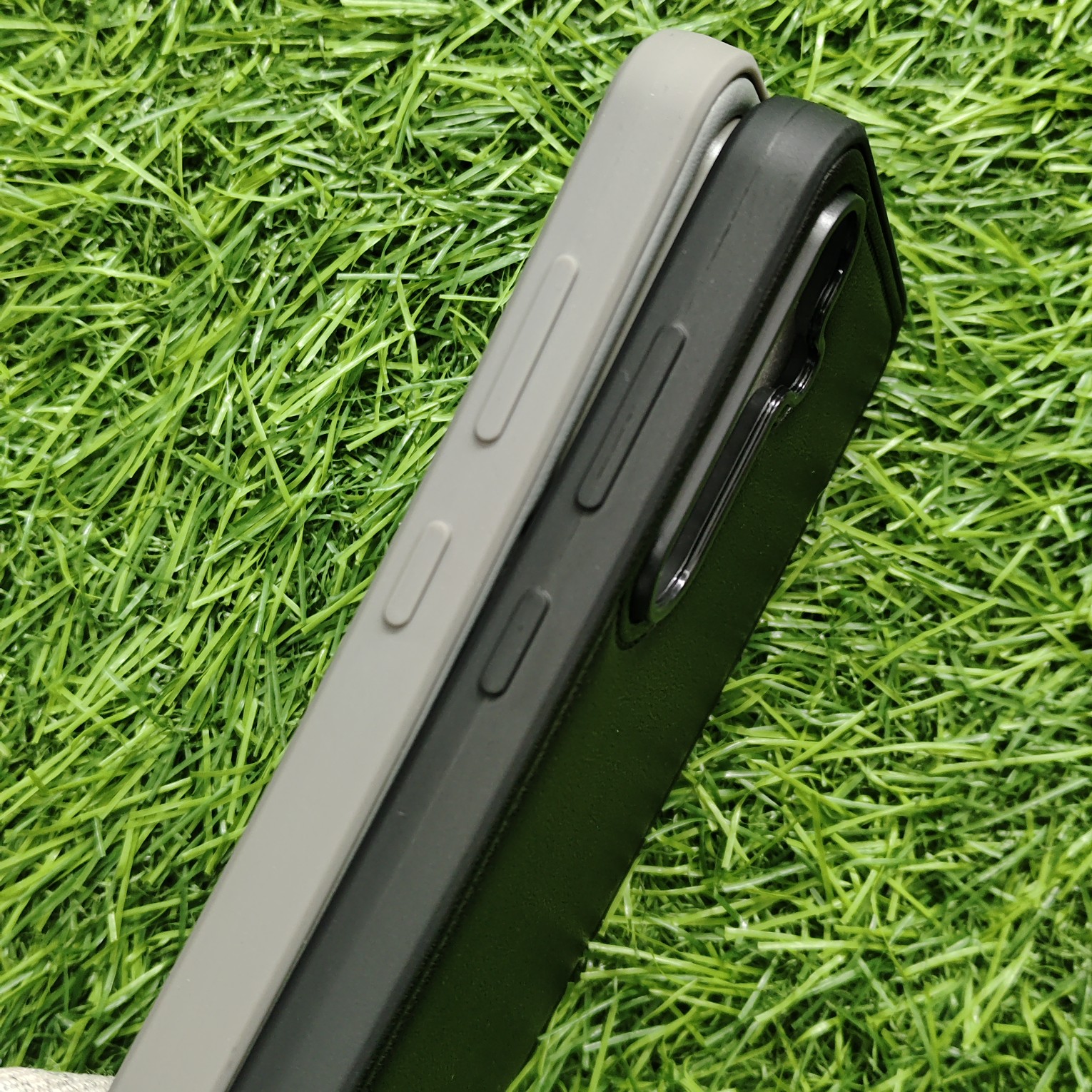 Samsung Galaxy S23 FE Premium Puffer Leather Finish Back Cover With Metal Lion Logo - Image 4