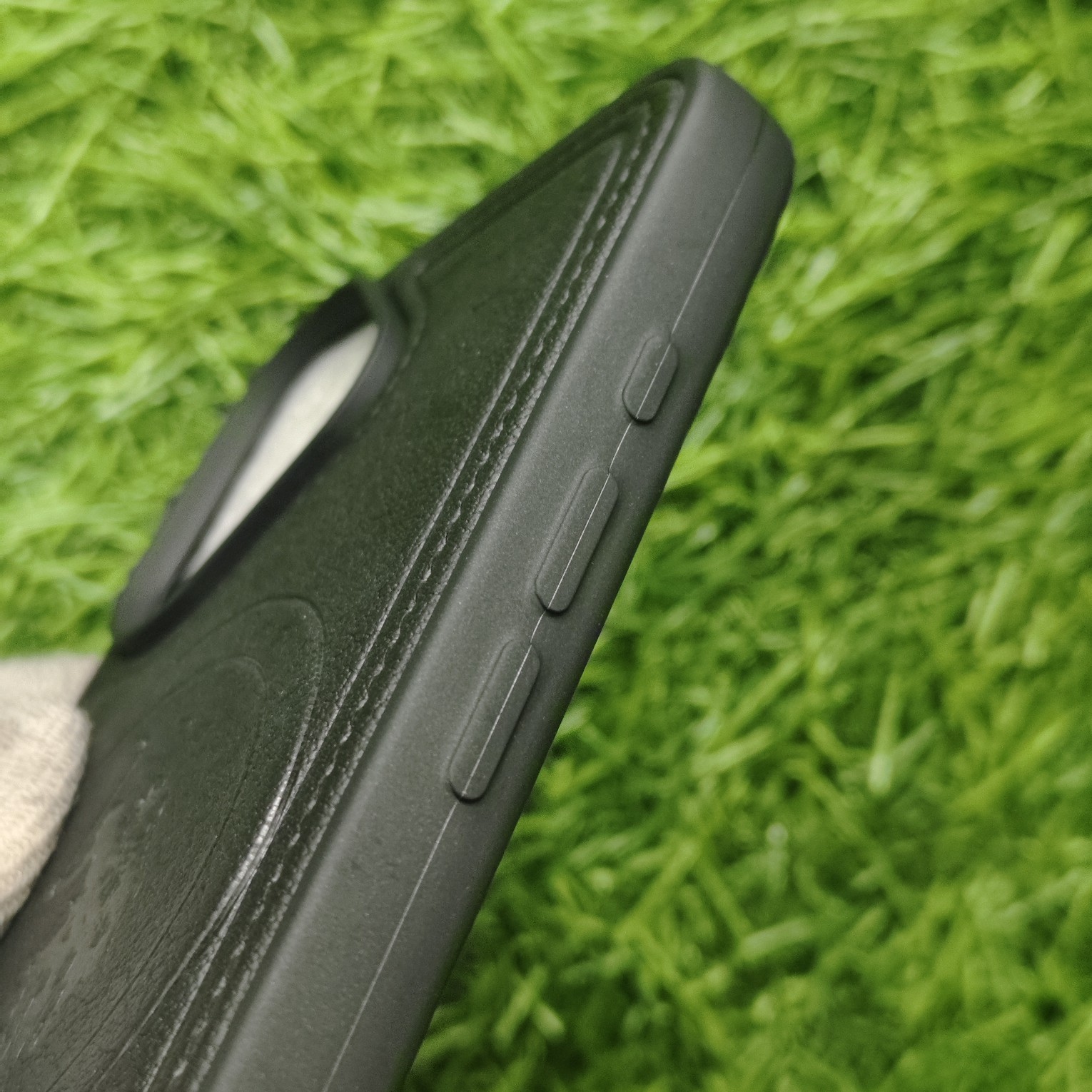 iPhone 16 Premium Polo Leather Magsafe Back Cover - Image 5