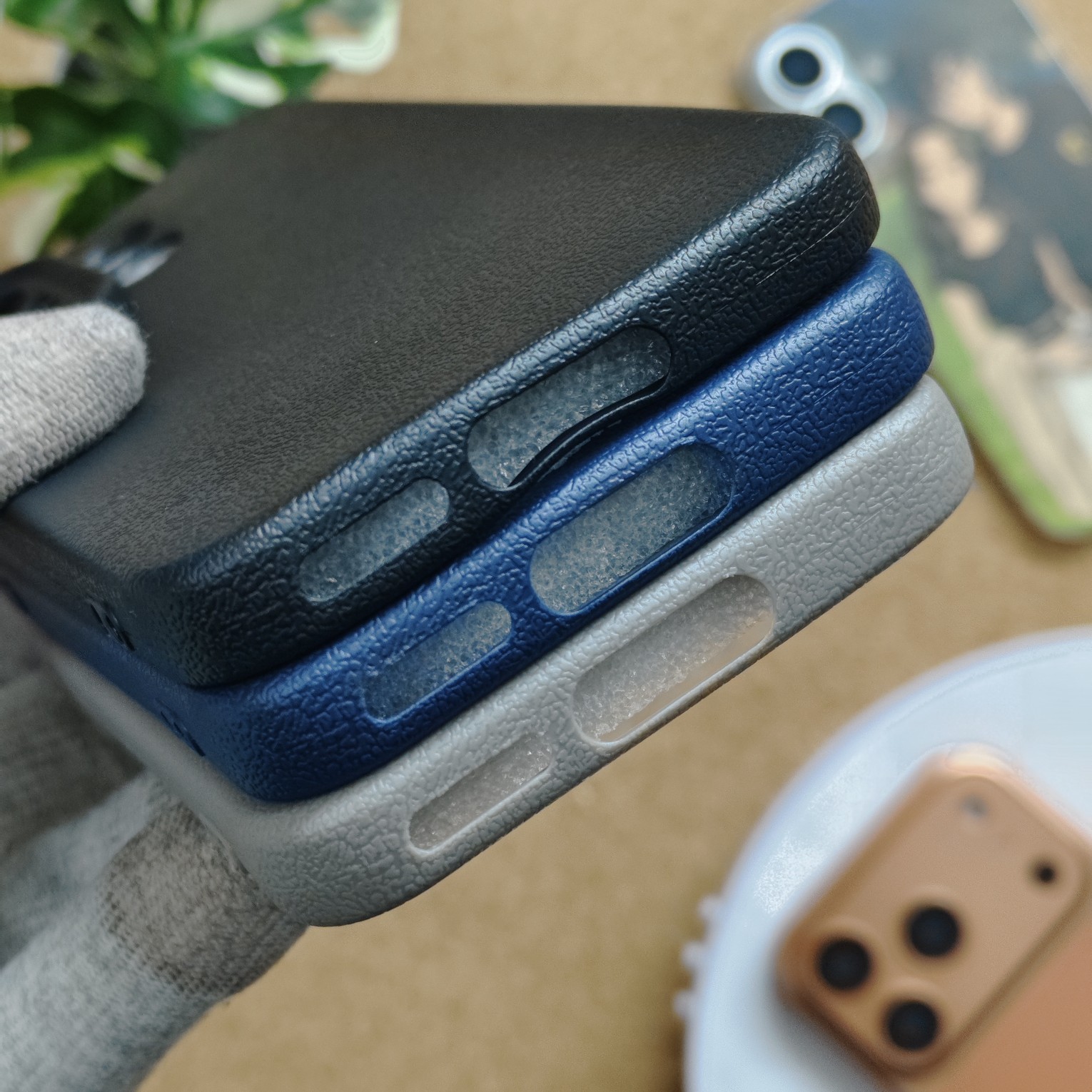 Vivo X200 FE Silicon Textured Back Cover With Cloth Inside - Image 4