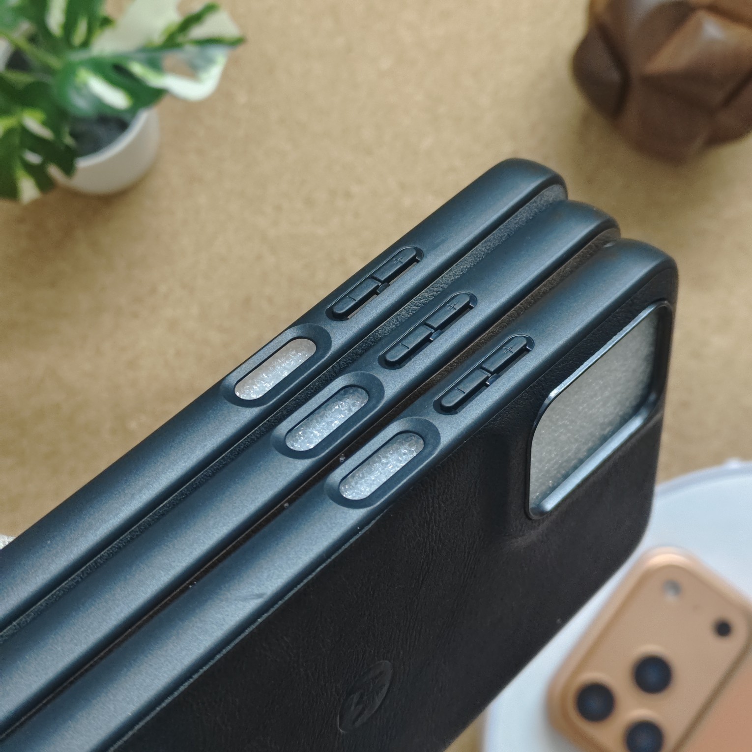 Motorola G06 Power Premium Leather Finish Back Cover - Image 3