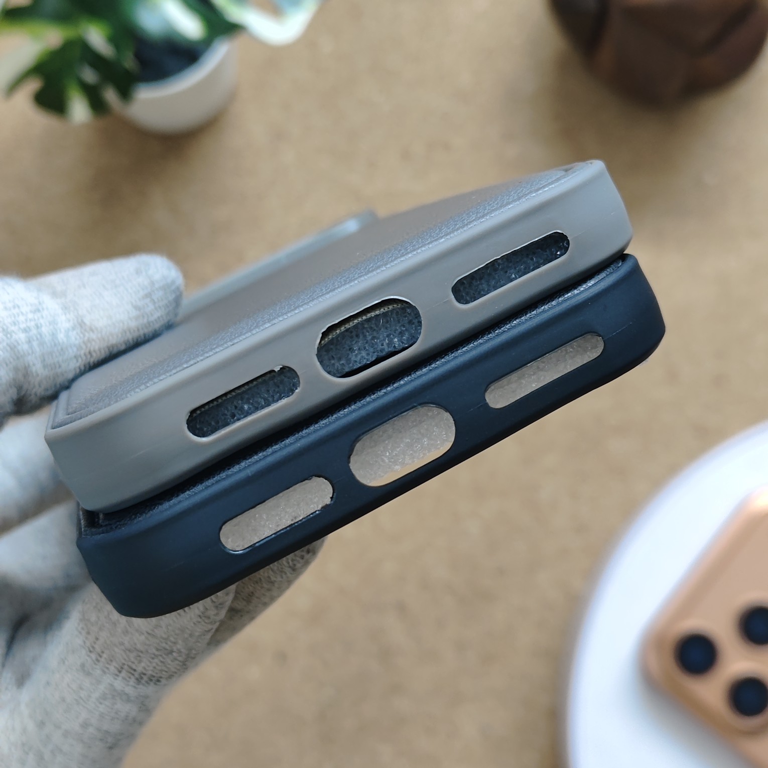 Google Pixel 9 & 9 Pro Premium Puffer Leather Finish Back Cover With Metal Lion Logo - Image 5