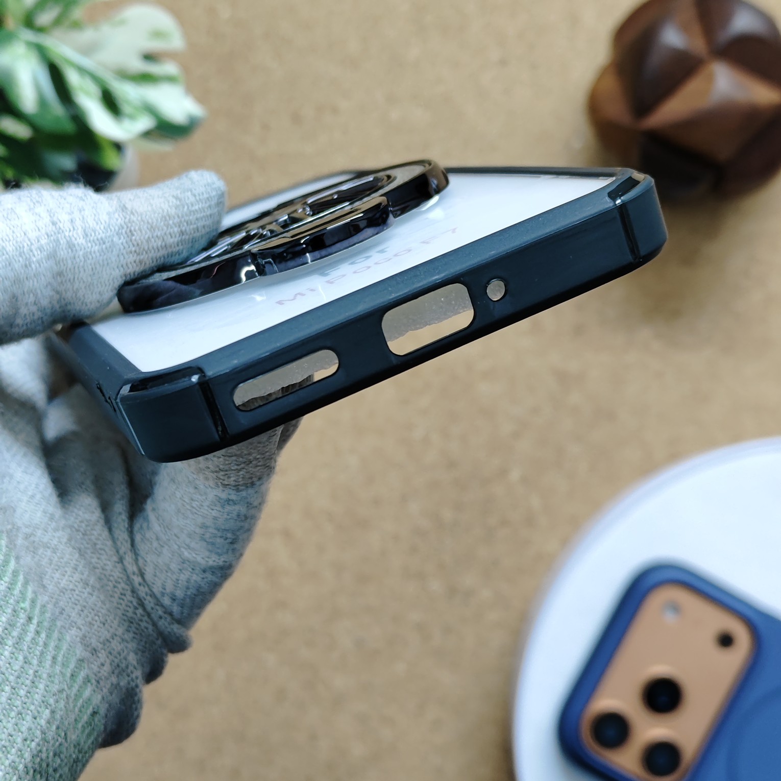 Poco F7 Premium Transparent Doyers Back Cover With Wheel Magsafe Stand - Image 4