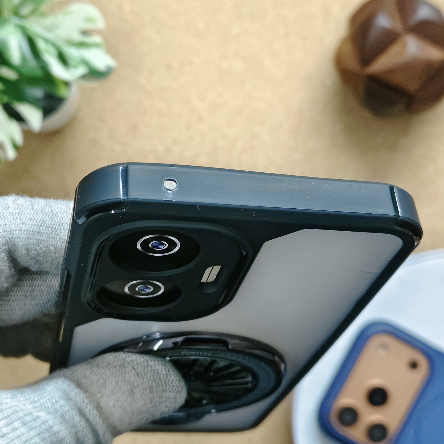 Poco F7 Premium Transparent Doyers Back Cover With Wheel Magsafe Stand - Image 5