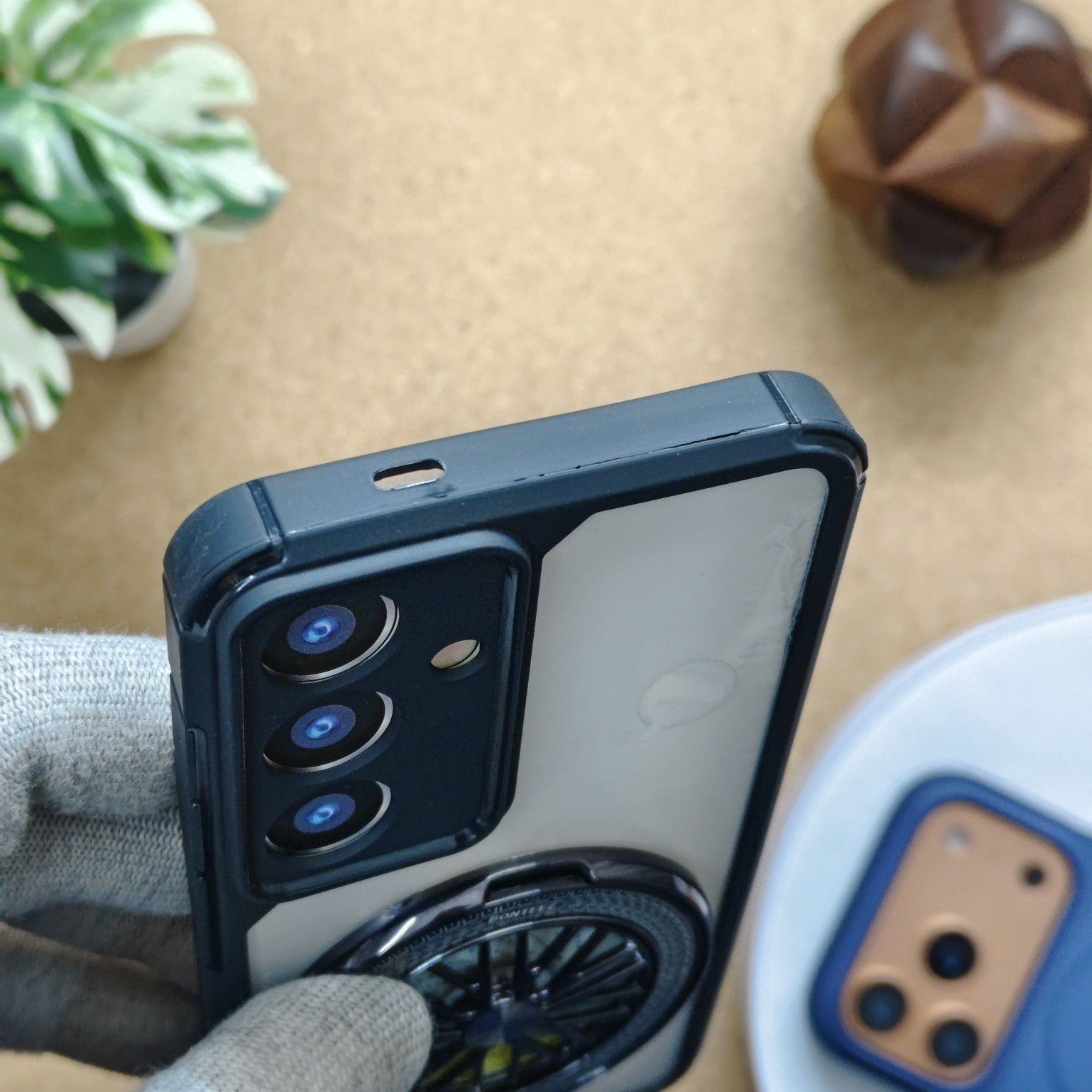 Samsung Galaxy S24 & S25 Premium Transparent Doyers Back Cover With Wheel Magsafe Stand - Image 5