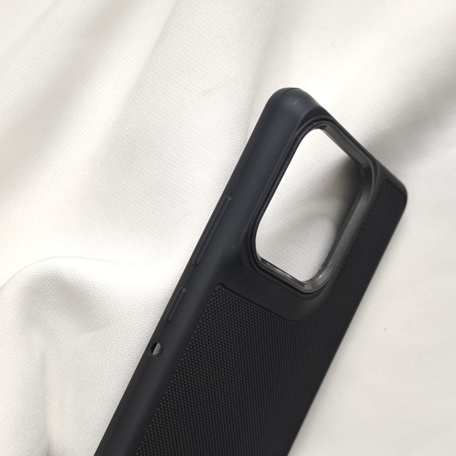 Motorola Edge 70 Black Nilkin Back Cover With Cloth Inside - Image 3