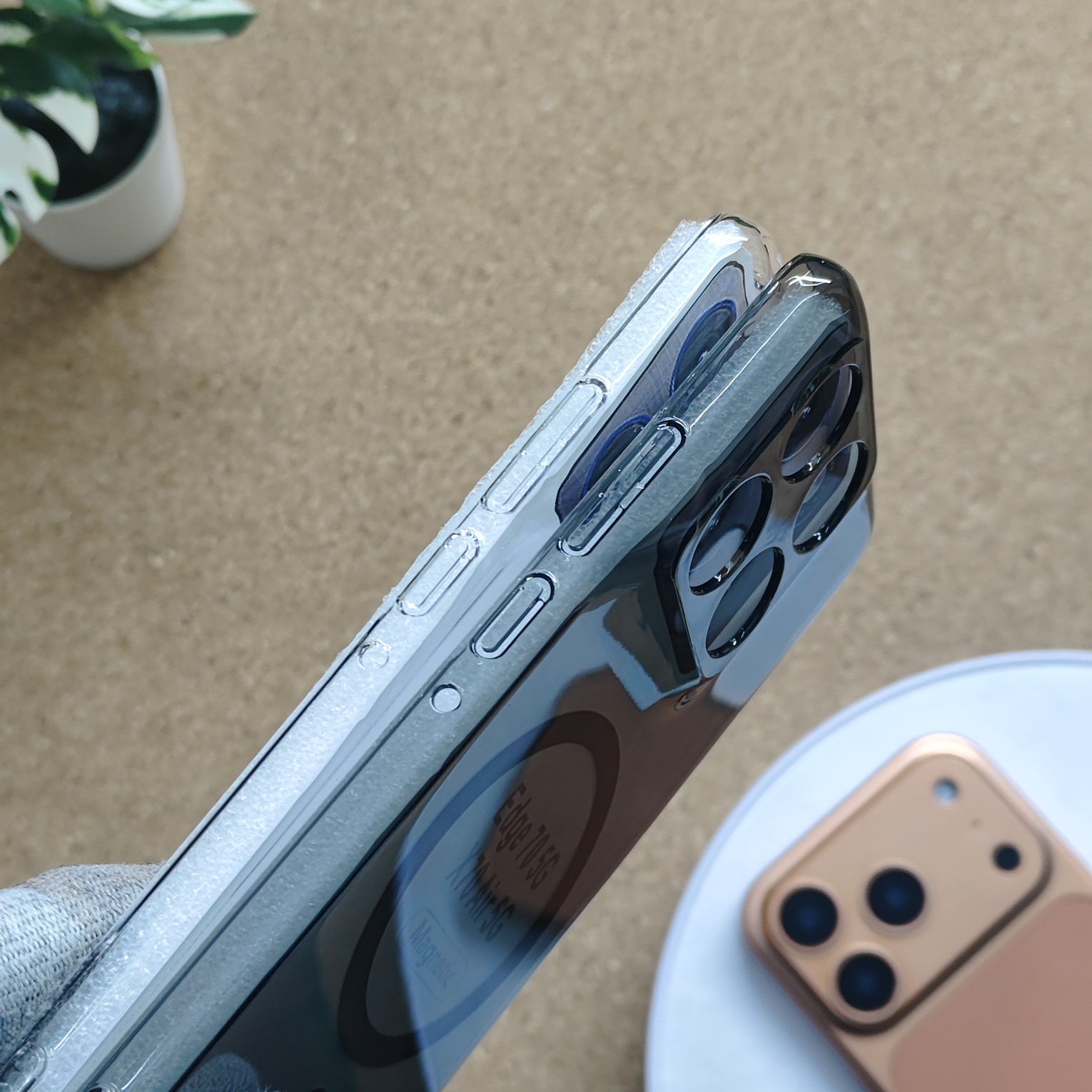 Motorola Edge 70 Crystal Magsafe PC Hard Back Cover - Image 3