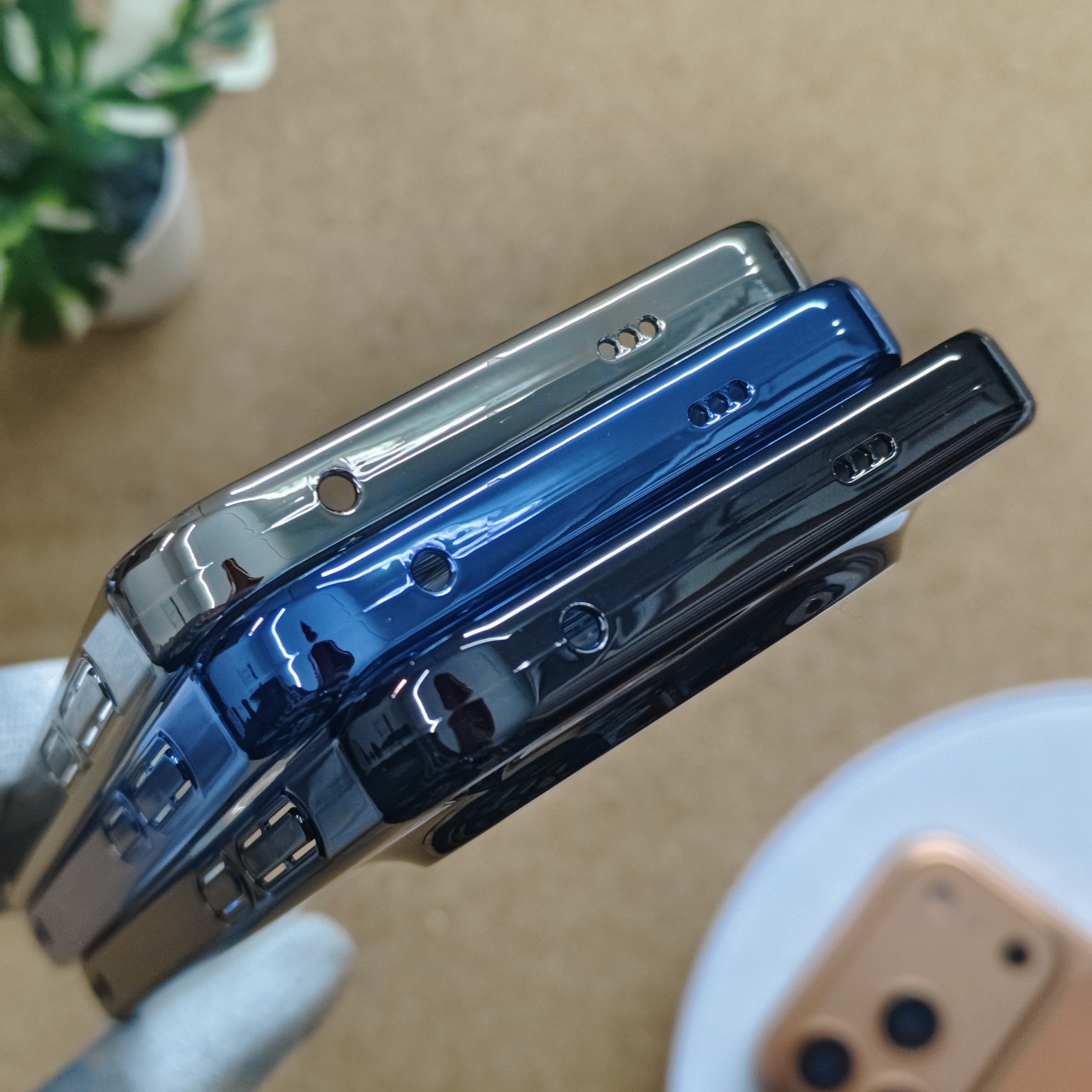 Vivo X300 Stylish Transparent Chrome PC Hard Back Cover - Image 5