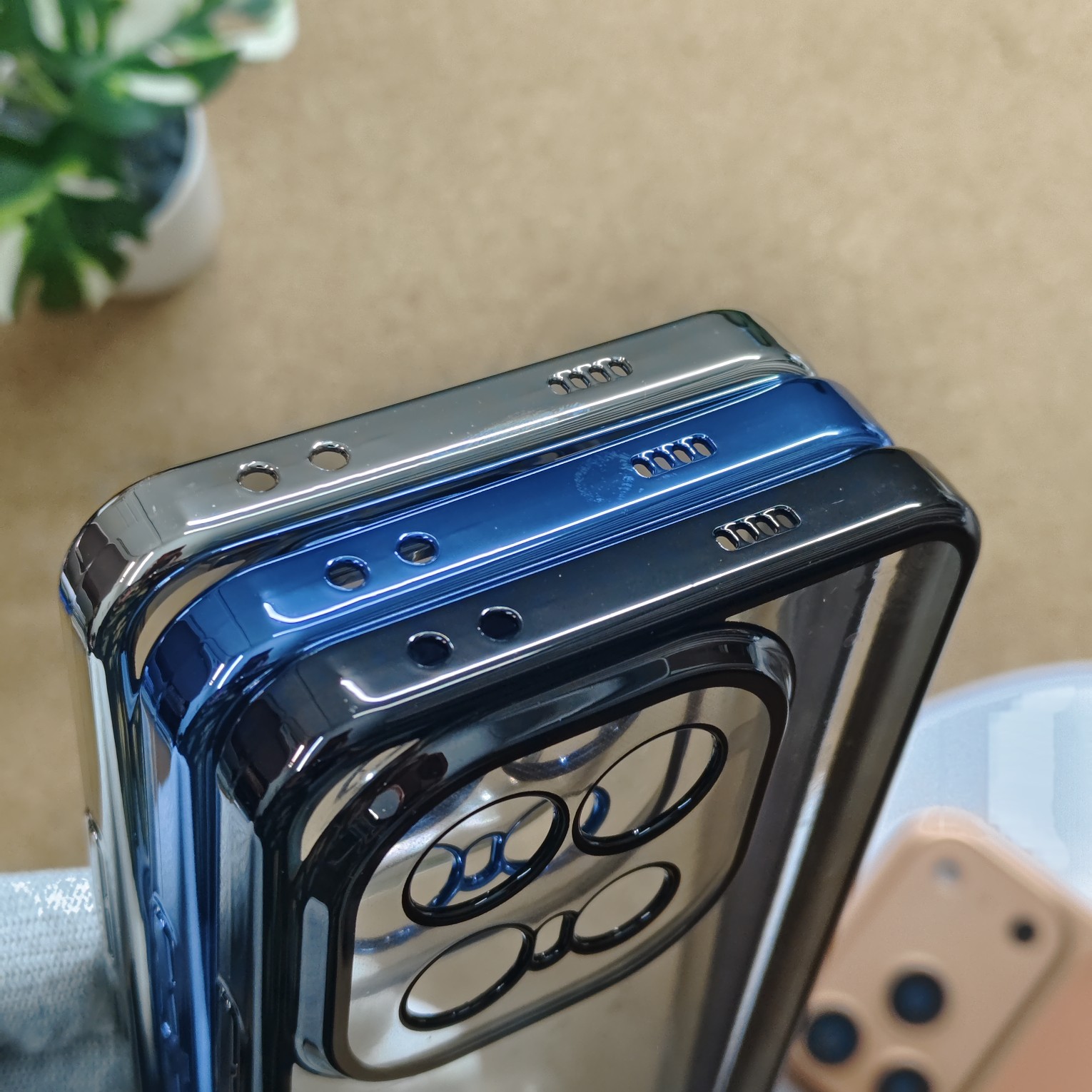 iQOO 15 Stylish Transparent Chrome PC Hard Back Cover - Image 5