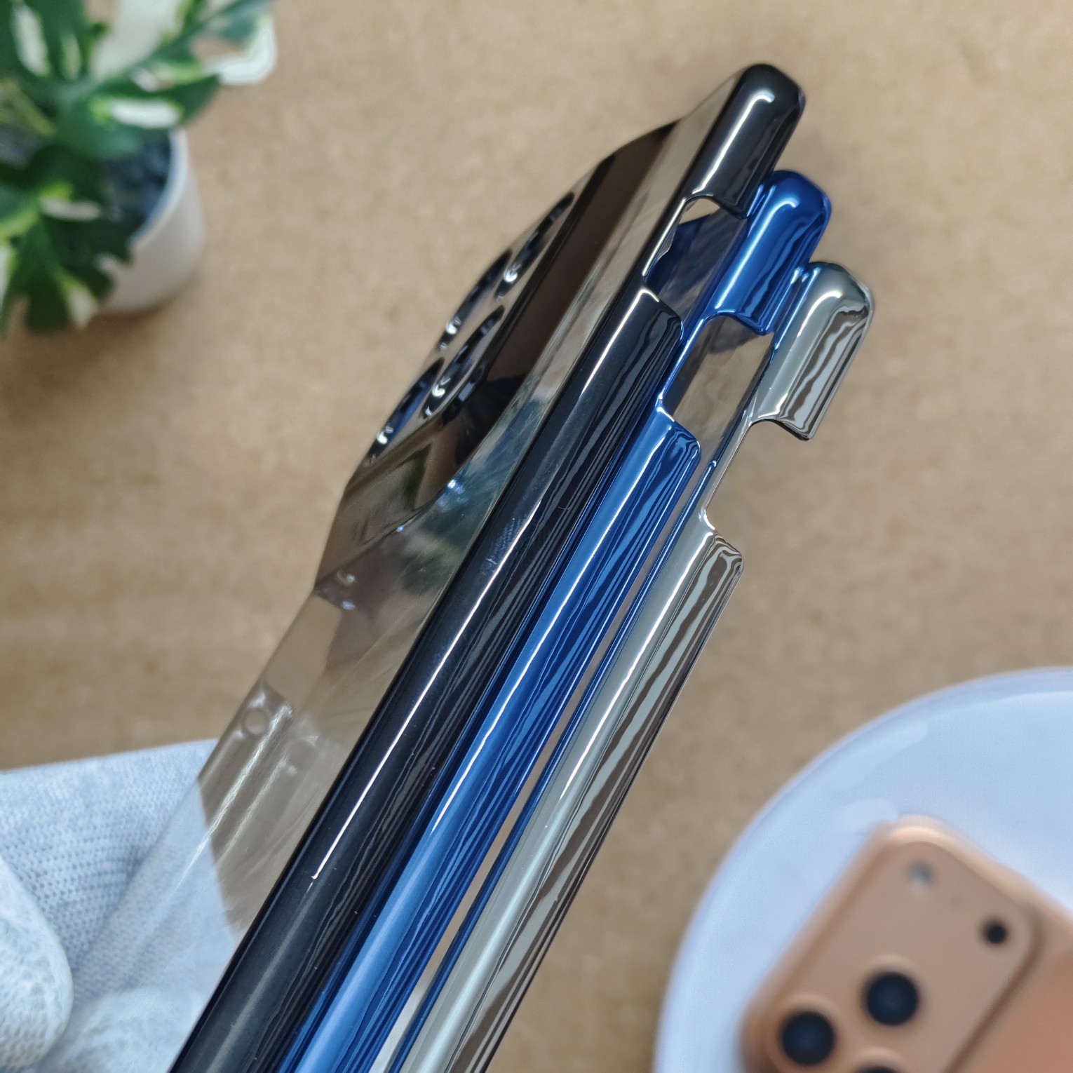 Motorola Edge 70 Stylish Transparent Chrome PC Hard Back Cover - Image 5