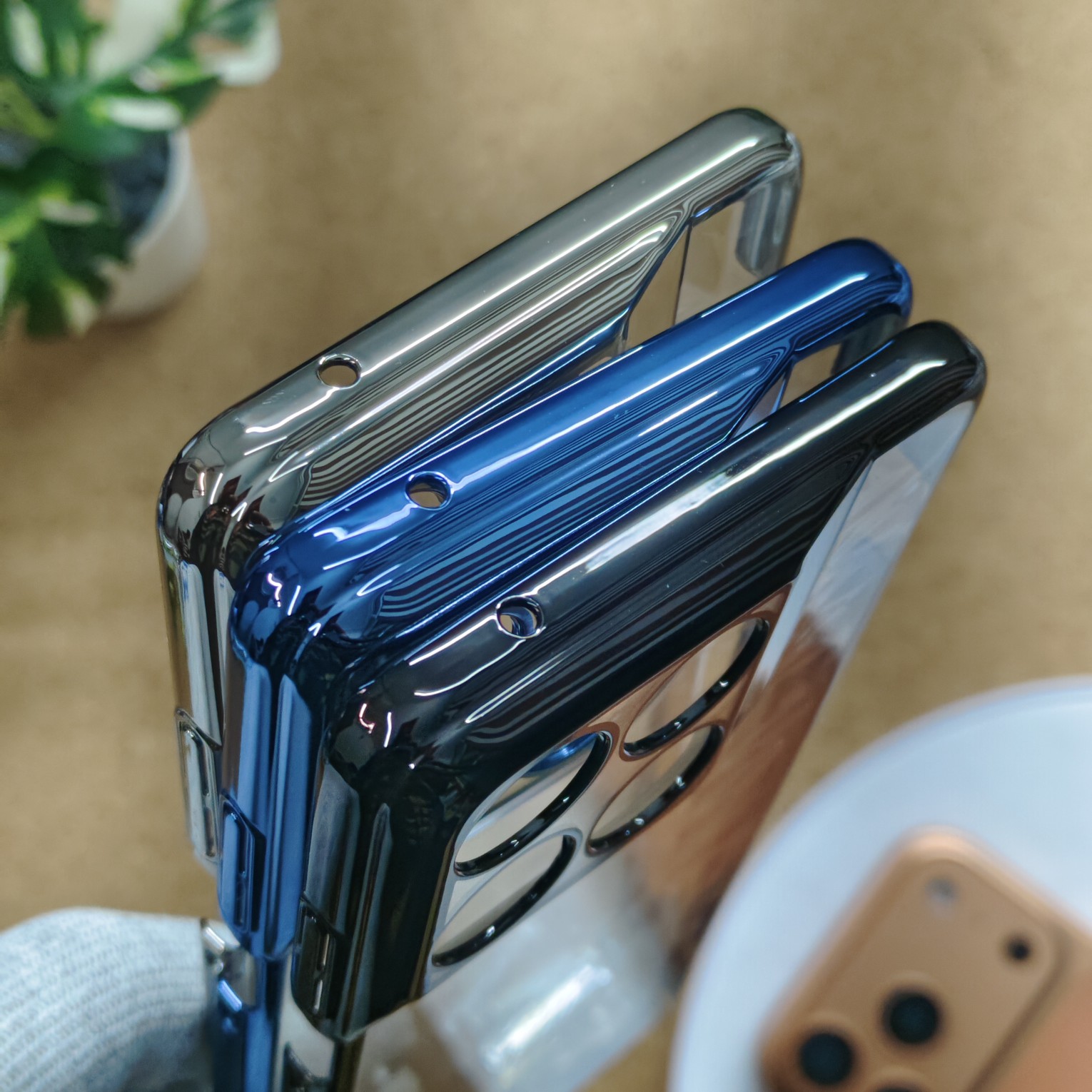 Motorola Edge 70 Stylish Transparent Chrome PC Hard Back Cover - Image 6