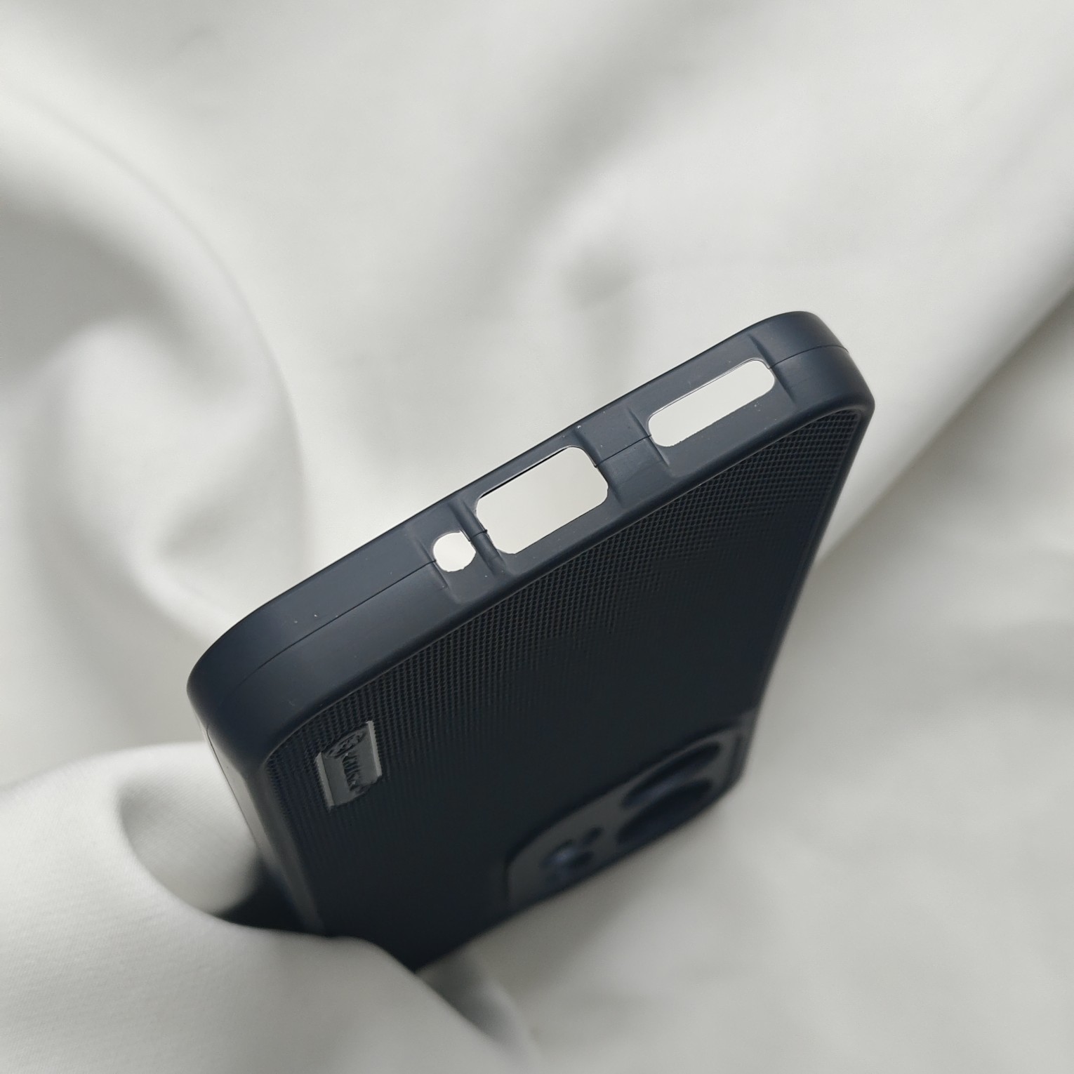 Oppo Reno 15 Pro Mini Black Nilkin Back Cover With Cloth Inside - Image 4