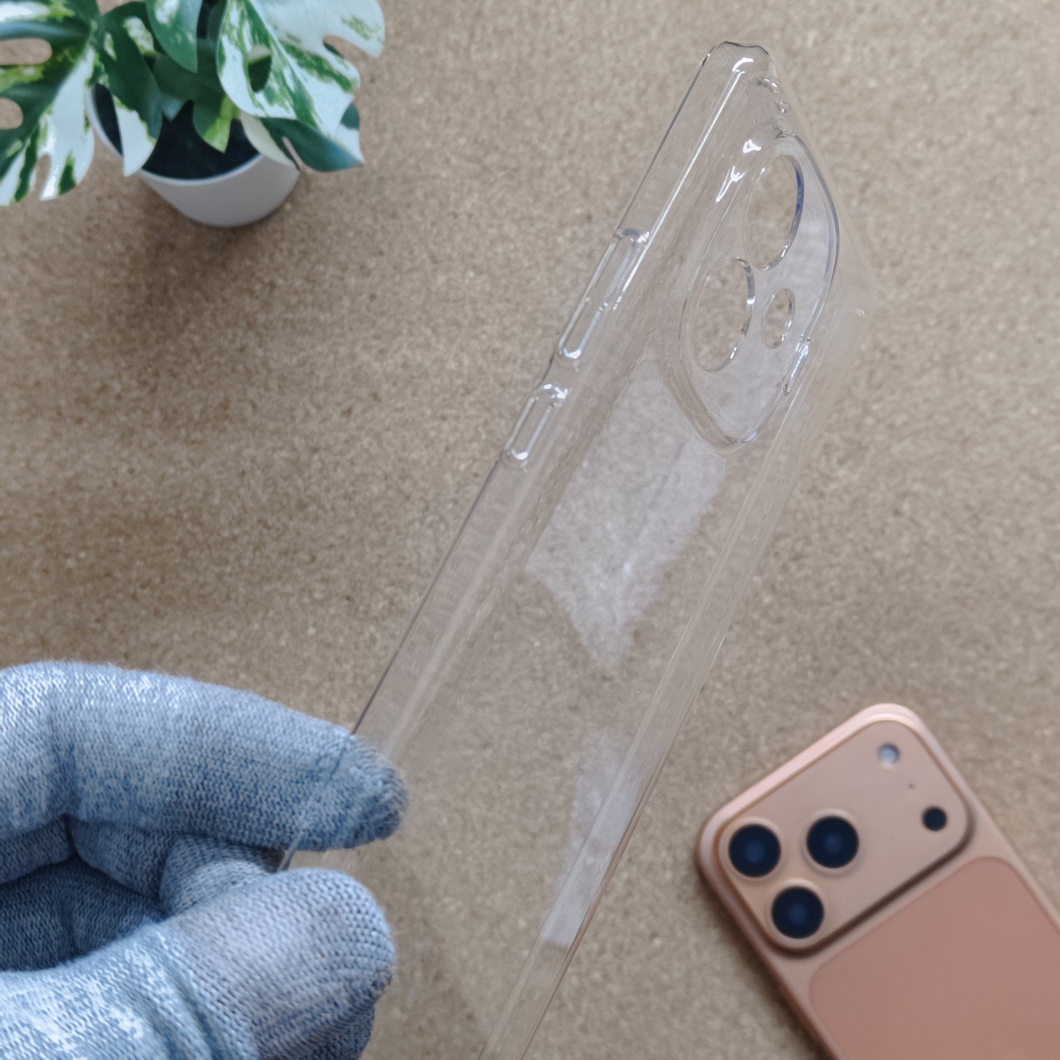 iQOO Neo 10R Transparent Crystal PC Hard Back Cover - Image 3