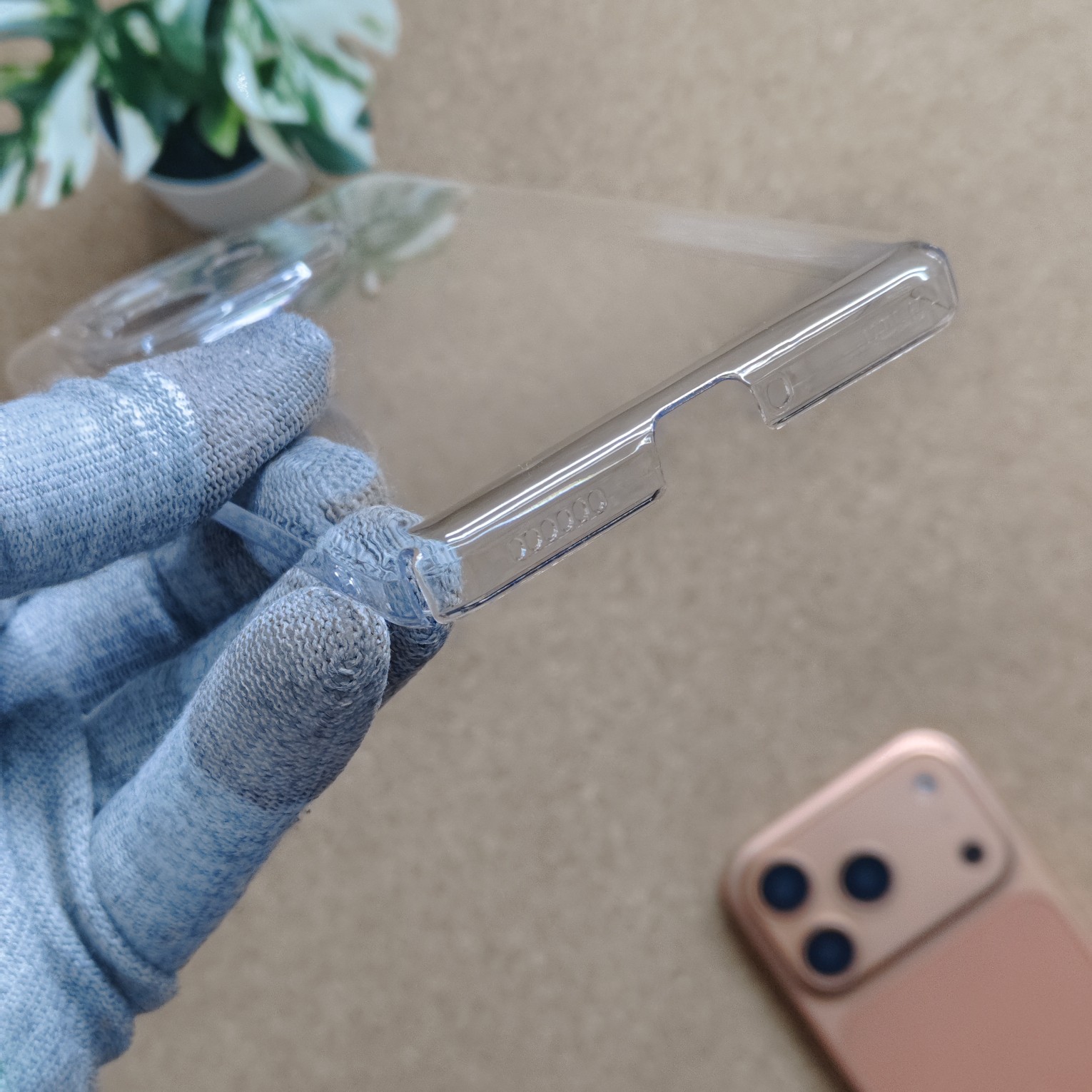 iQOO Neo 10R Transparent Crystal PC Hard Back Cover - Image 4