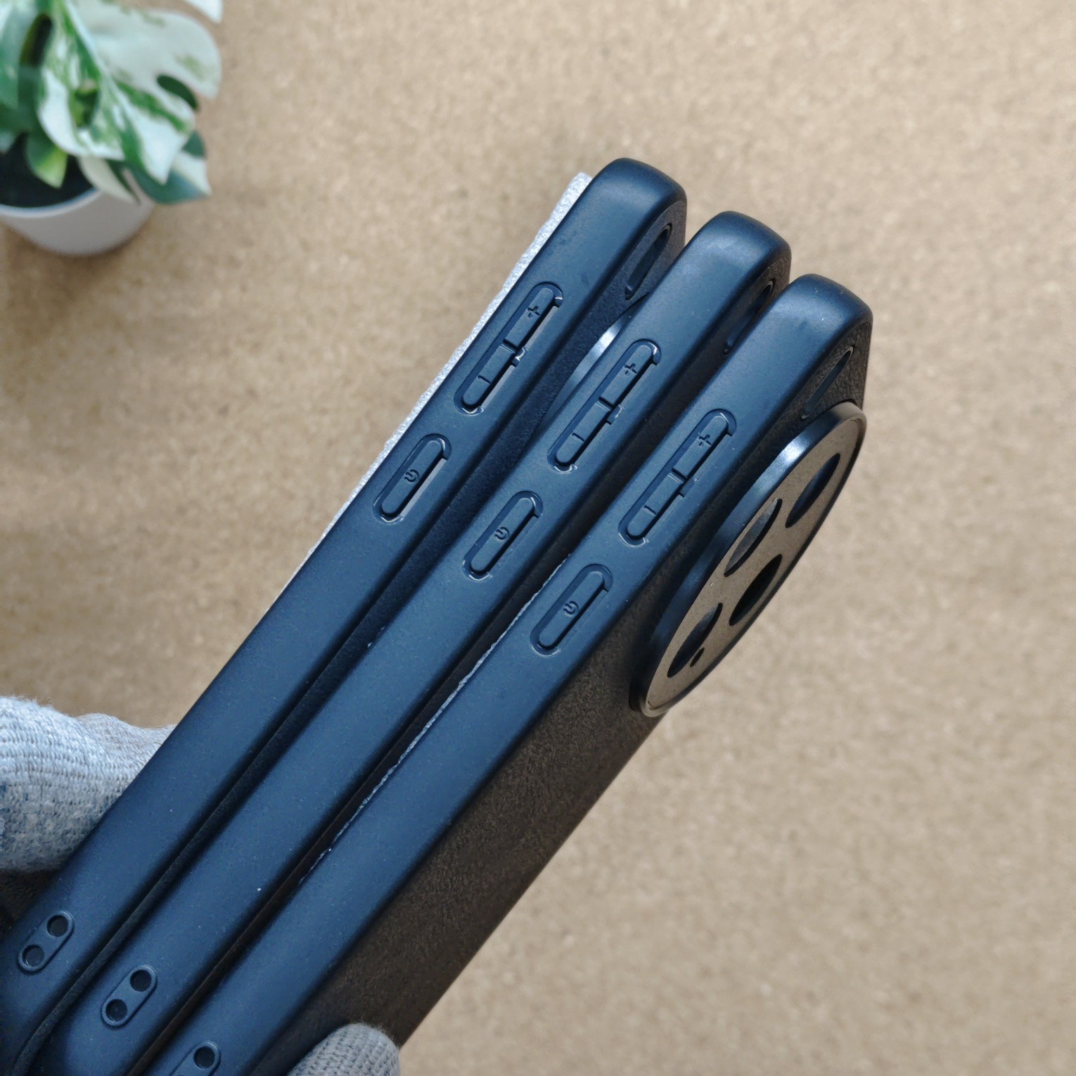 Vivo X300 Premium Leather Finish Back Cover - Image 3