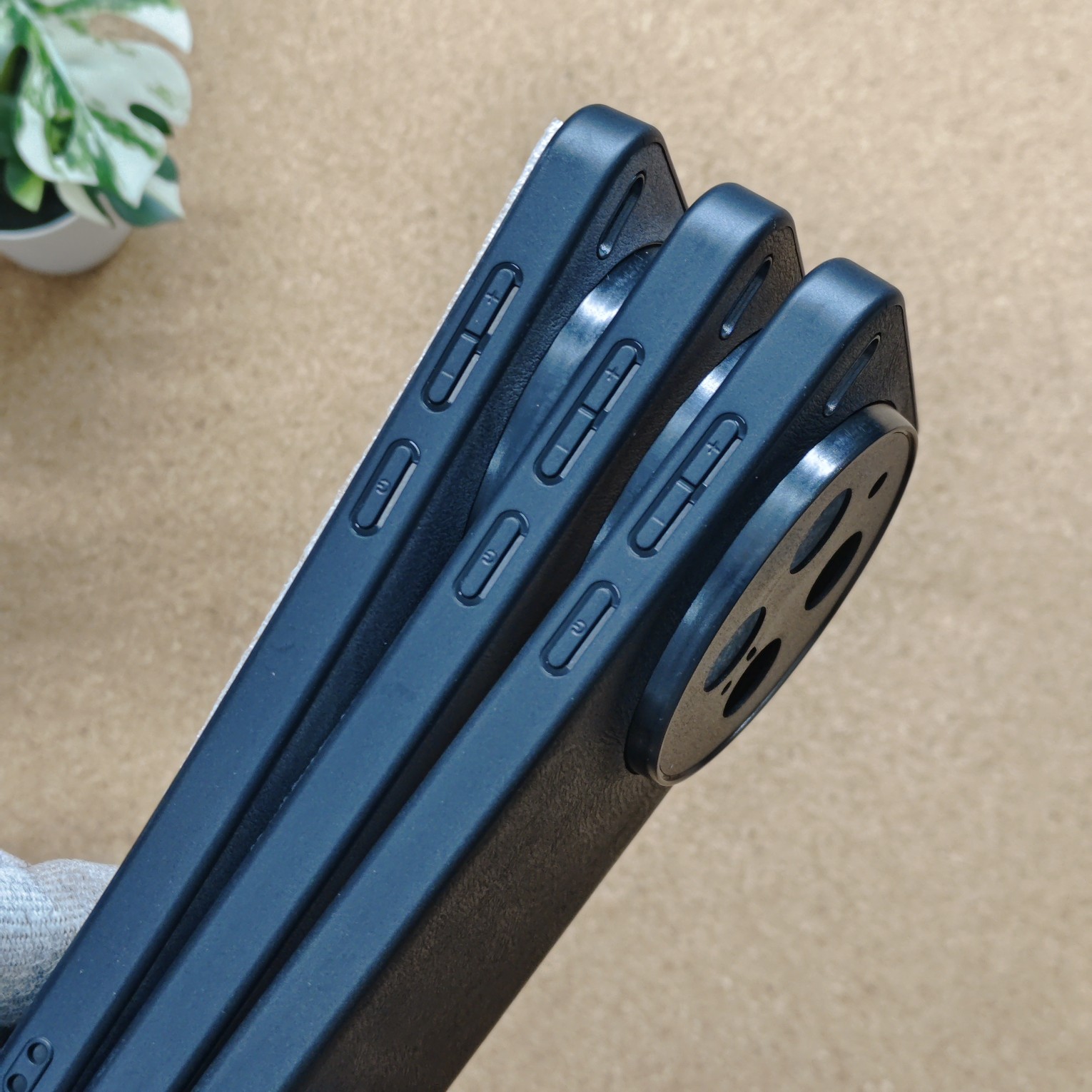 Vivo X300 Pro Premium Leather Finish Back Cover - Image 3
